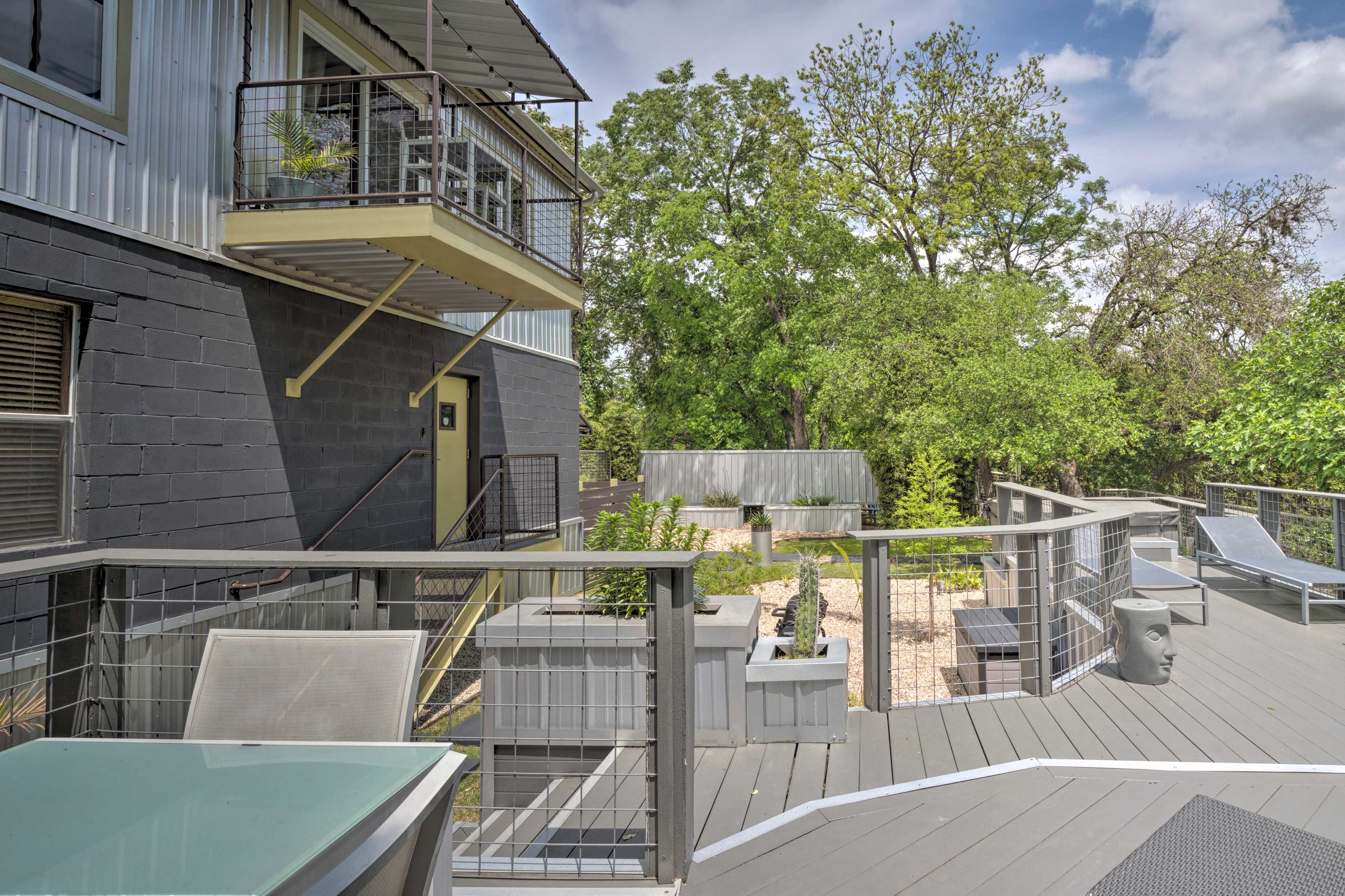 Enjoy some fresh air and sunshine on the shared deck!