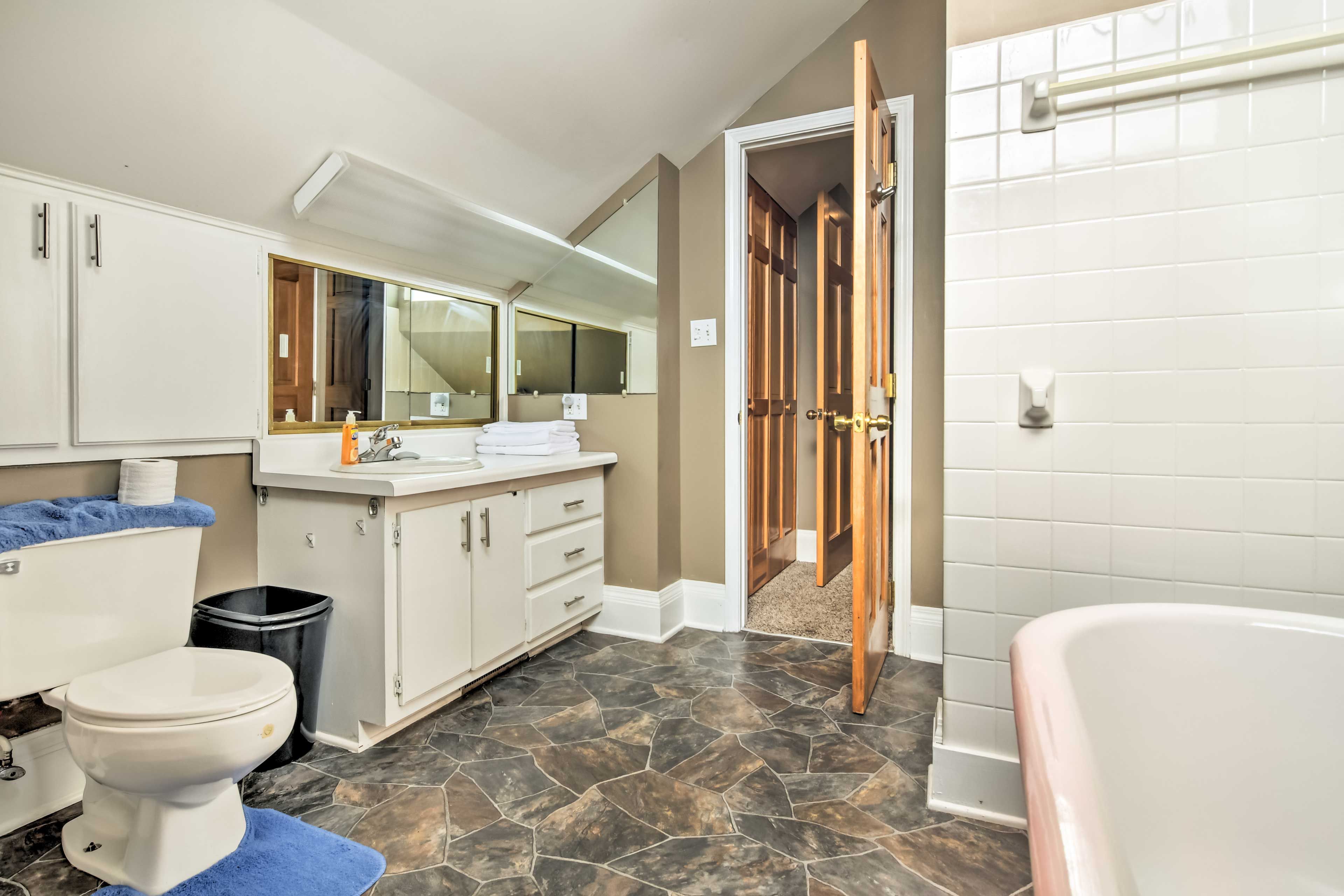 Full Bathroom