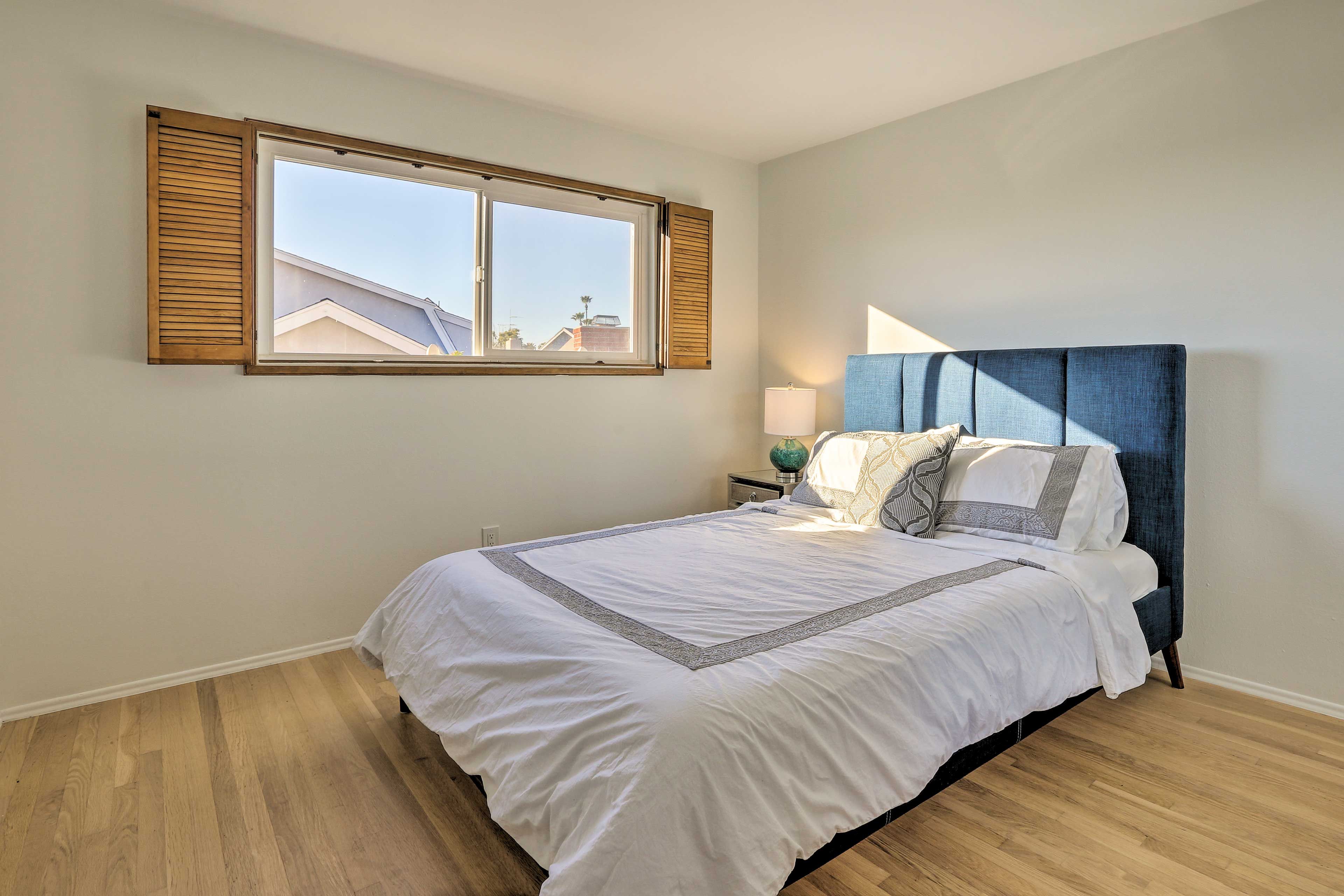 Bedroom 3 | Queen Bed