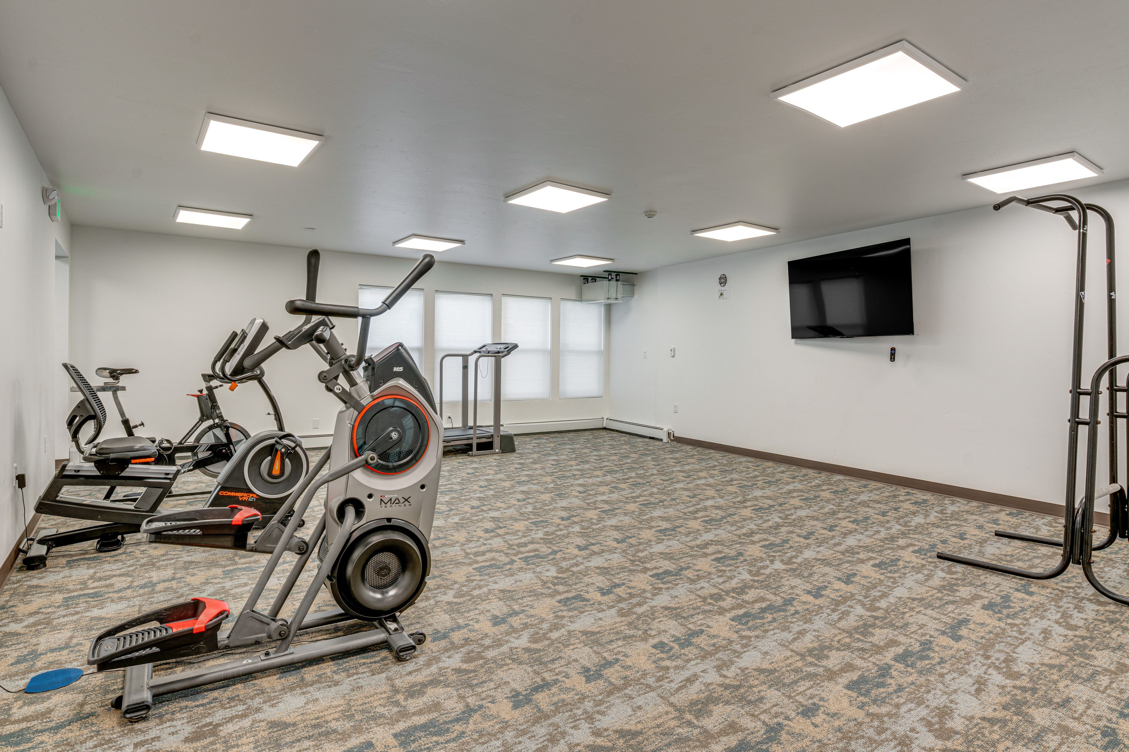 Community Amenities | Fitness Center | Ping Pong Table