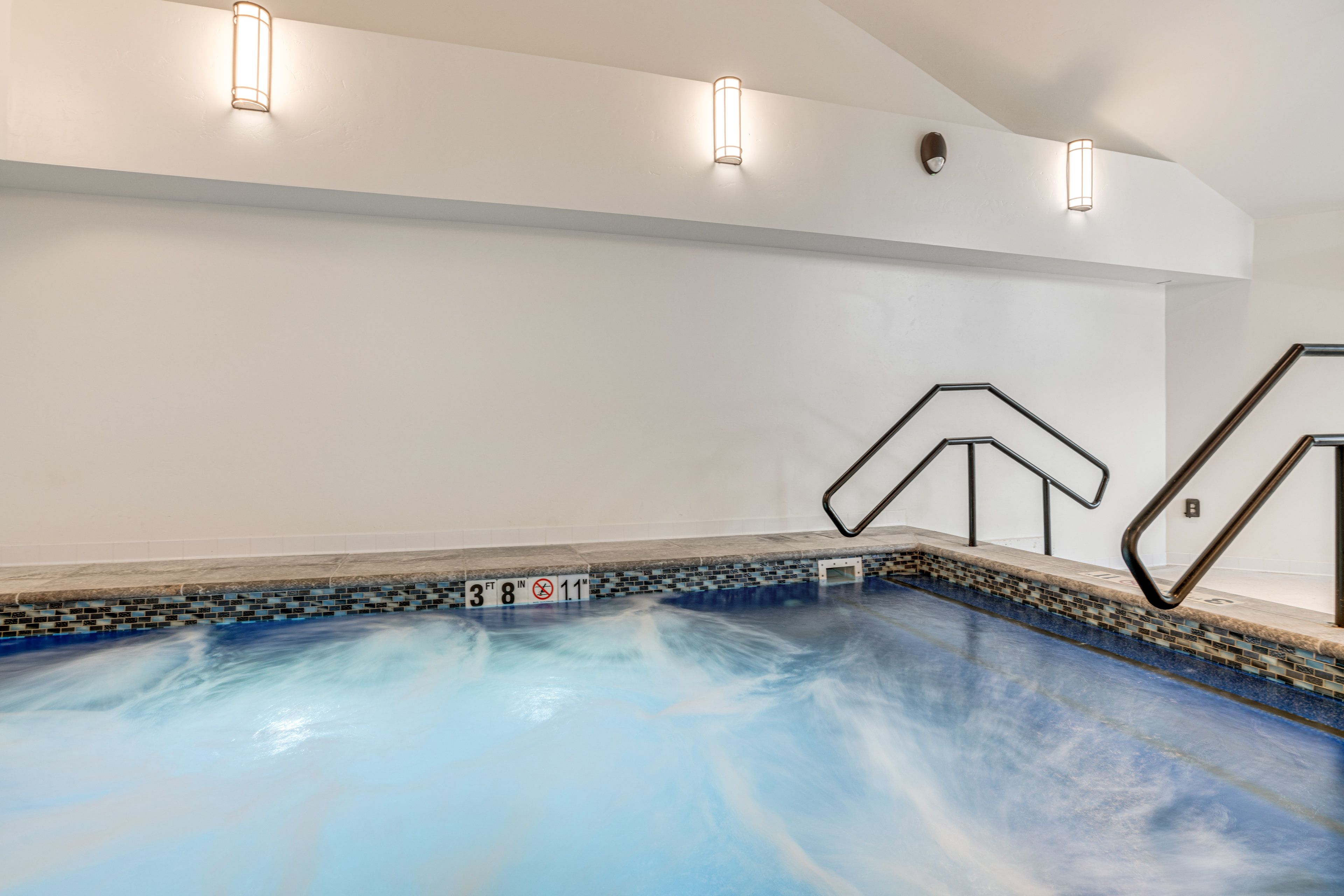 Community Amenities | Hot Tub