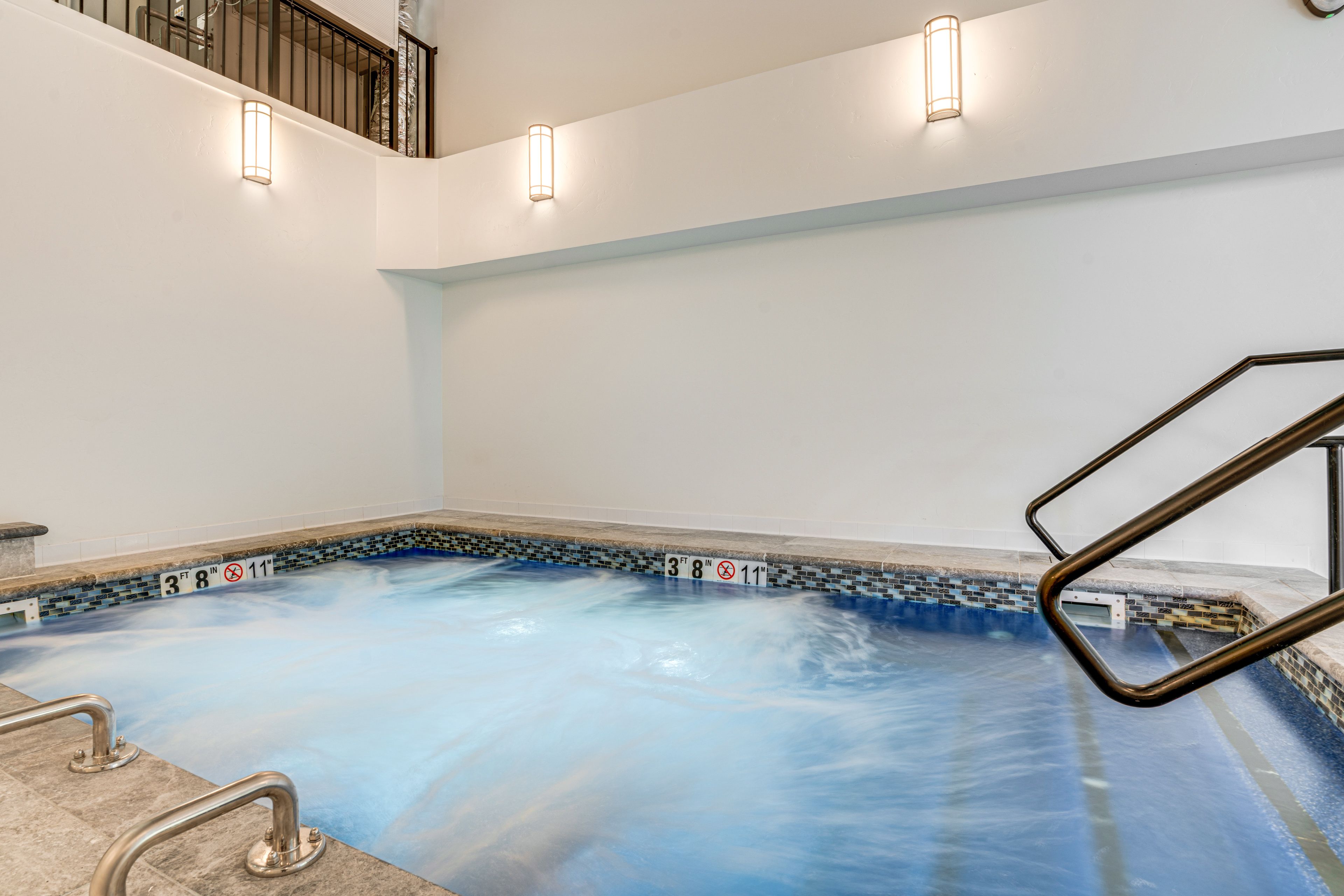 Buffalo Village Community Amenities | Hot Tub
