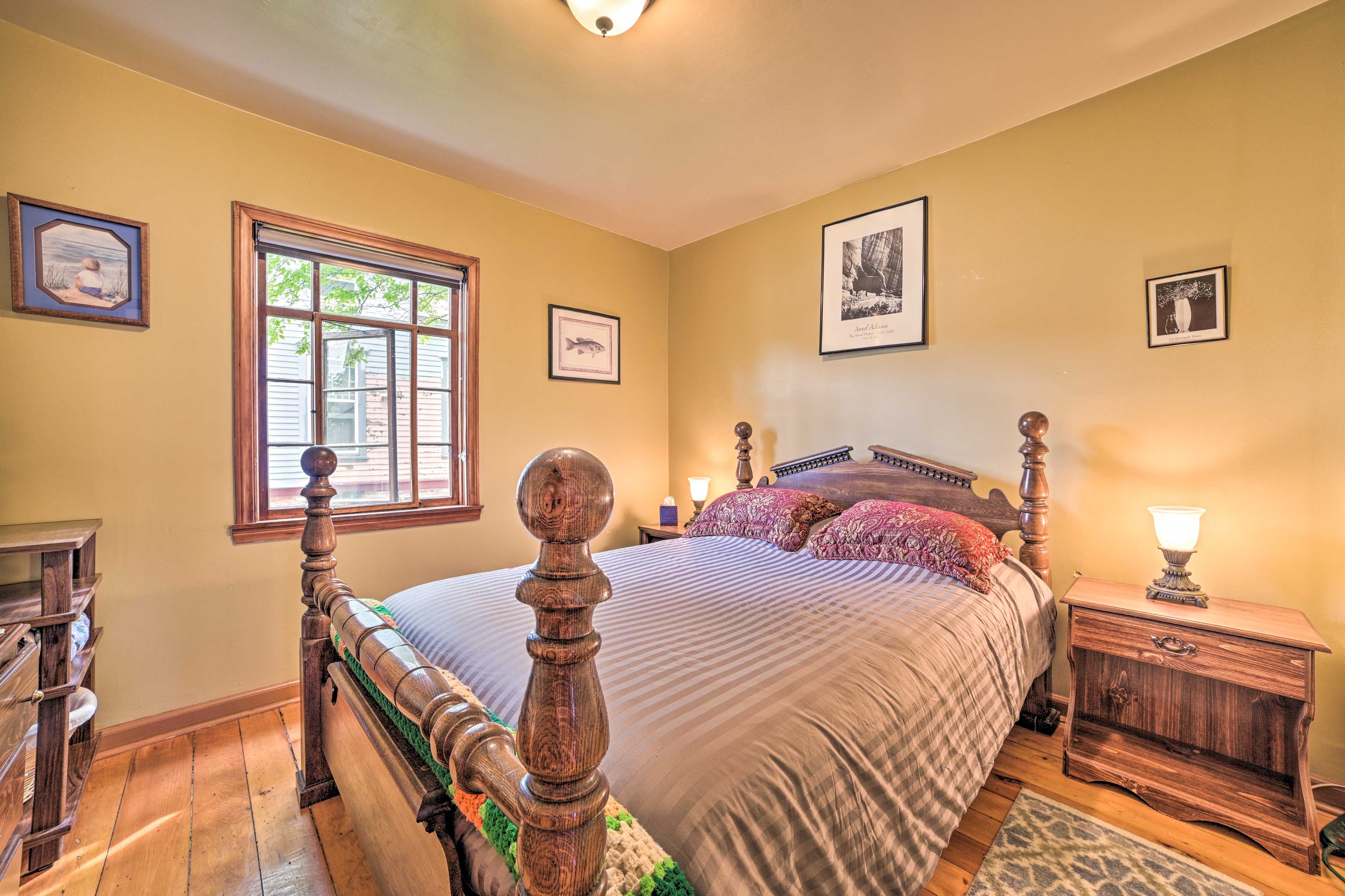 Bedroom 3 | Queen Bed | 2nd Floor