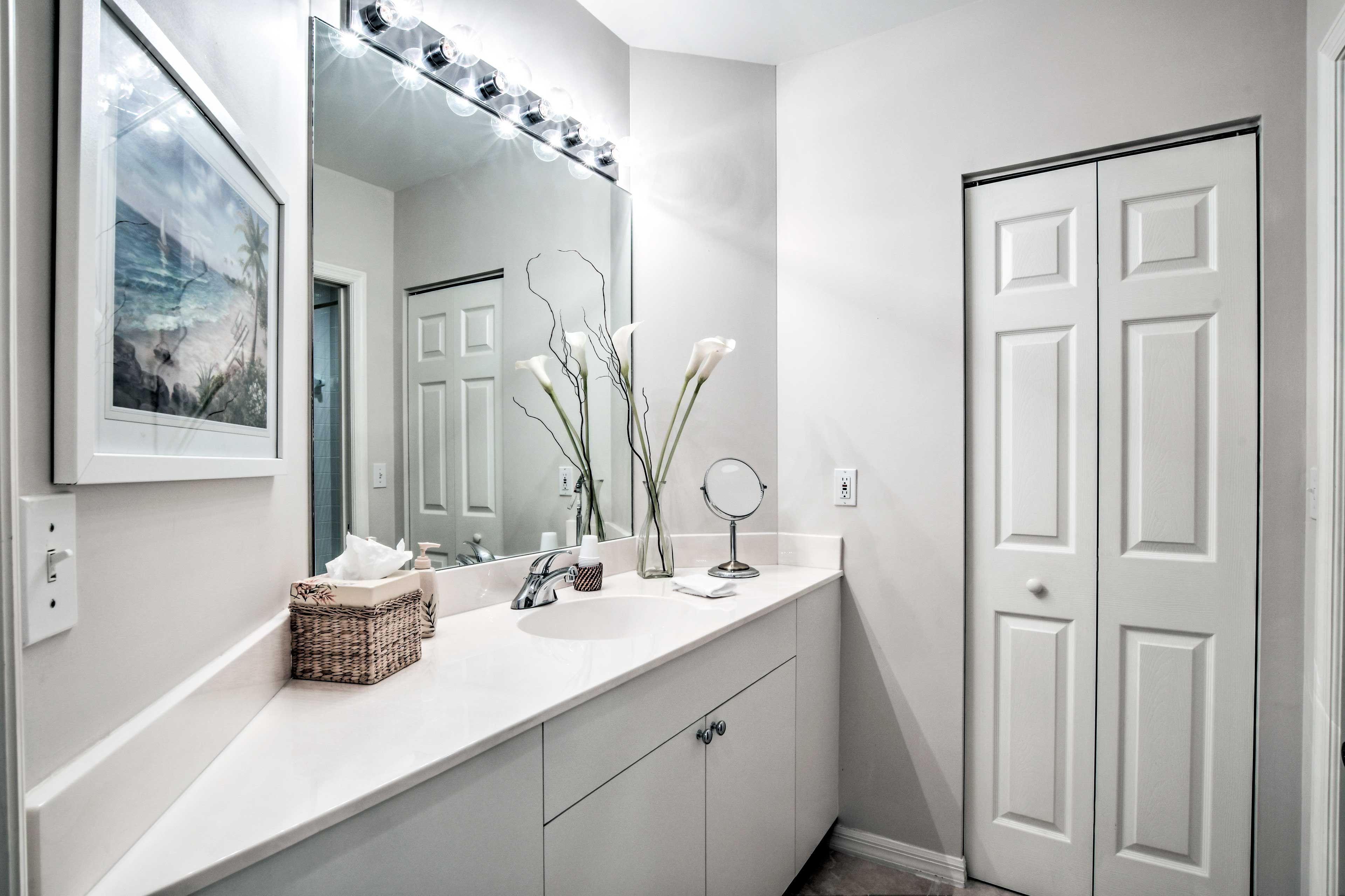 The home includes 2 full bathrooms for your convenience.
