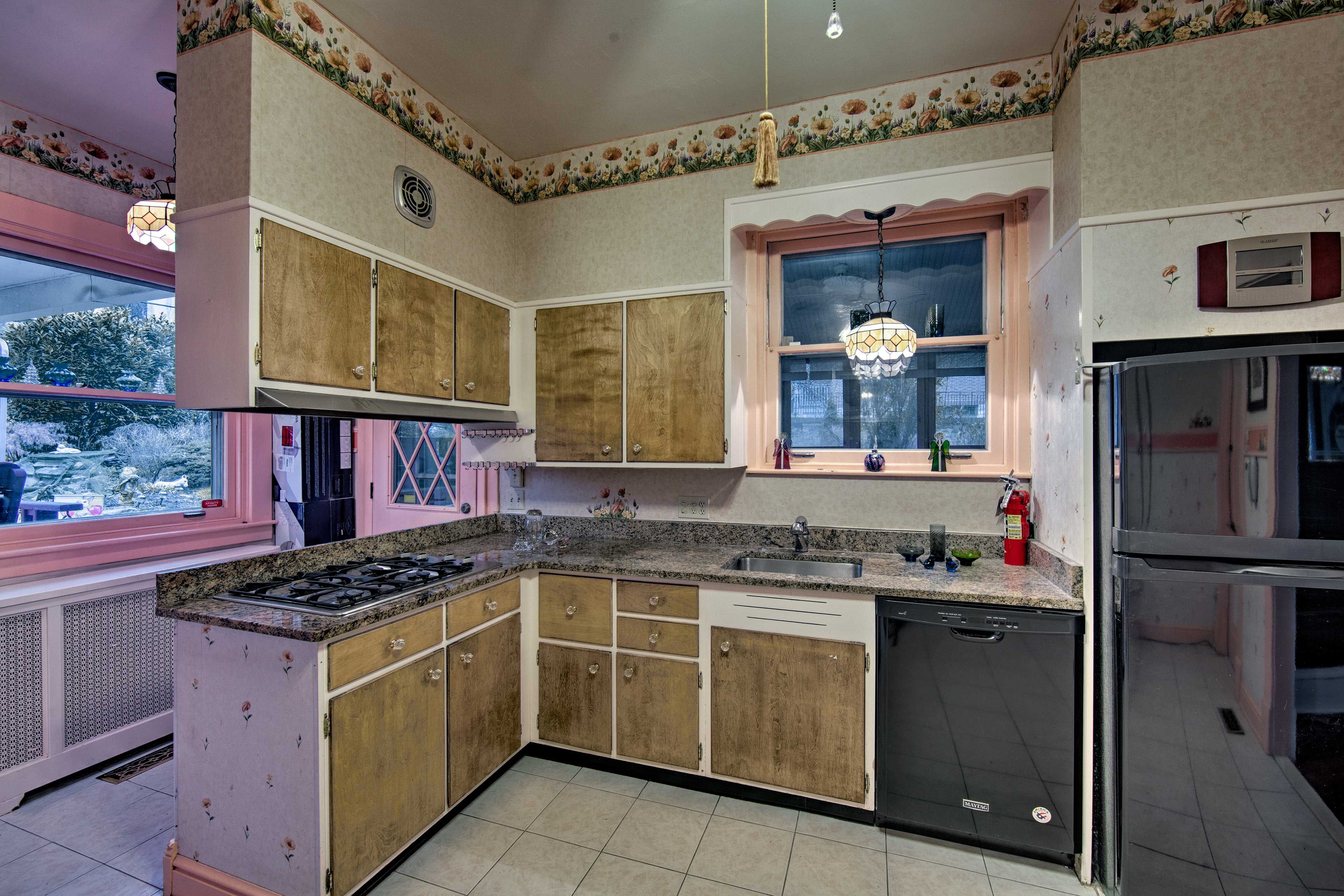 Kitchen | 1st Floor | Dishwasher | Cooking Basics