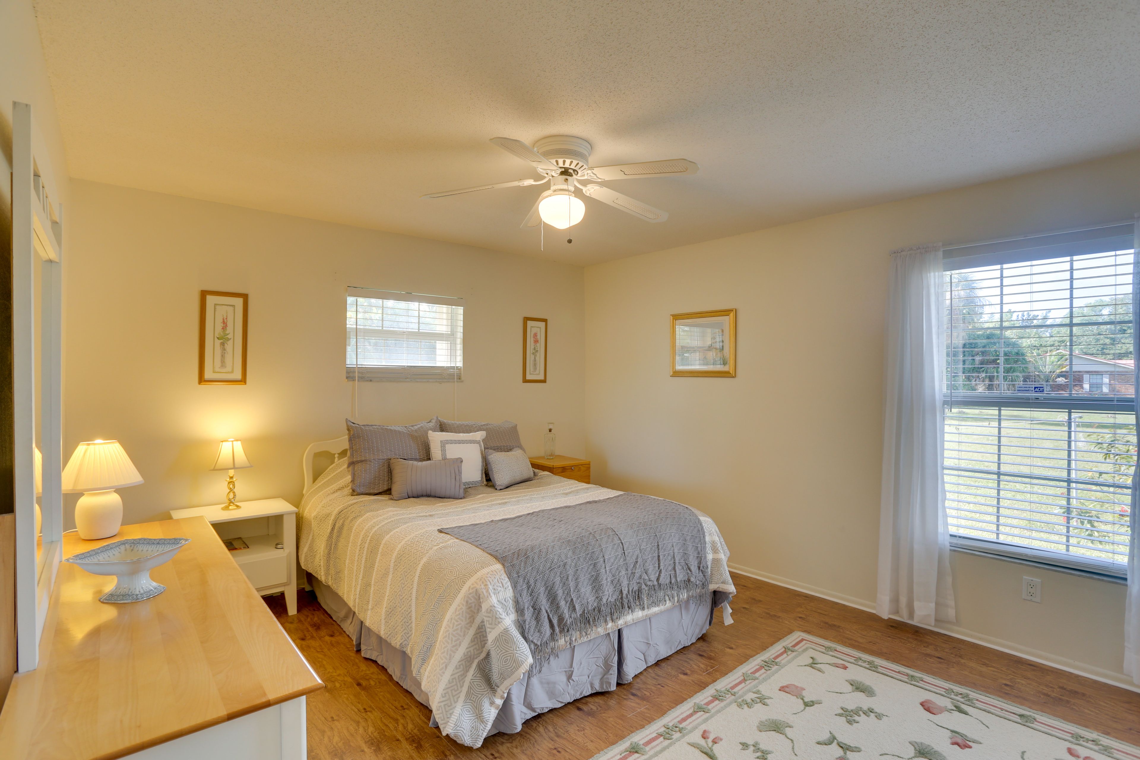 Bedroom 1 | Queen Bed | Linens Provided
