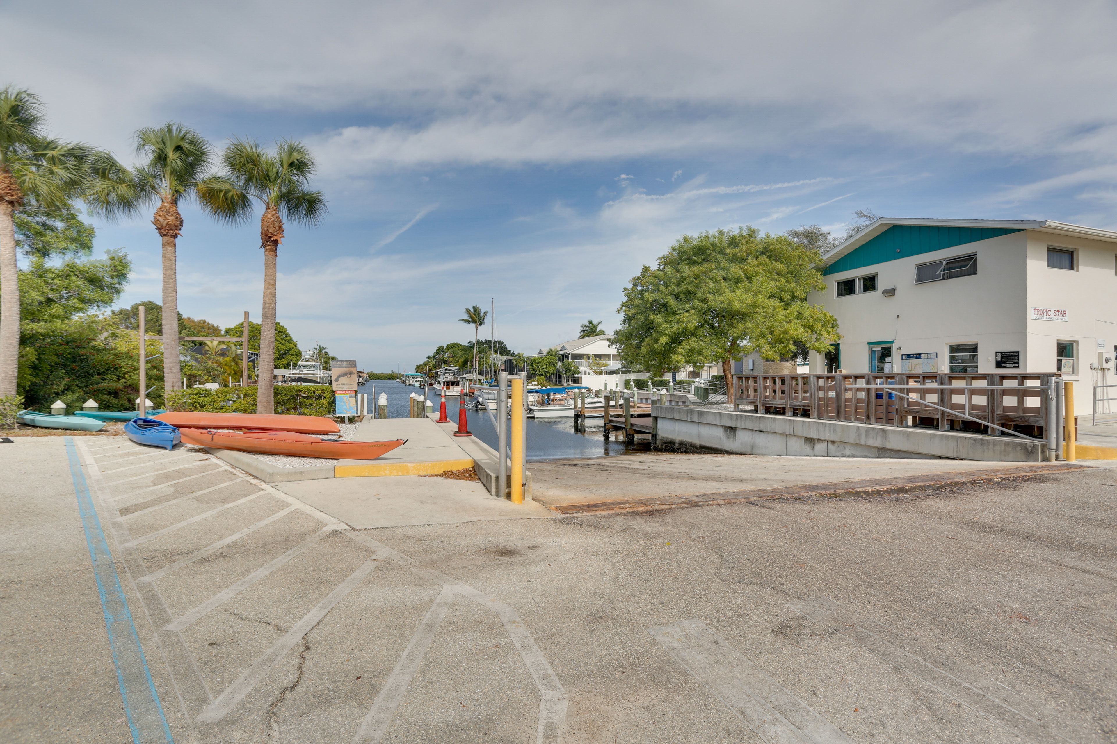 Lavenders Landing Boat Ramp (Walking Distance)
