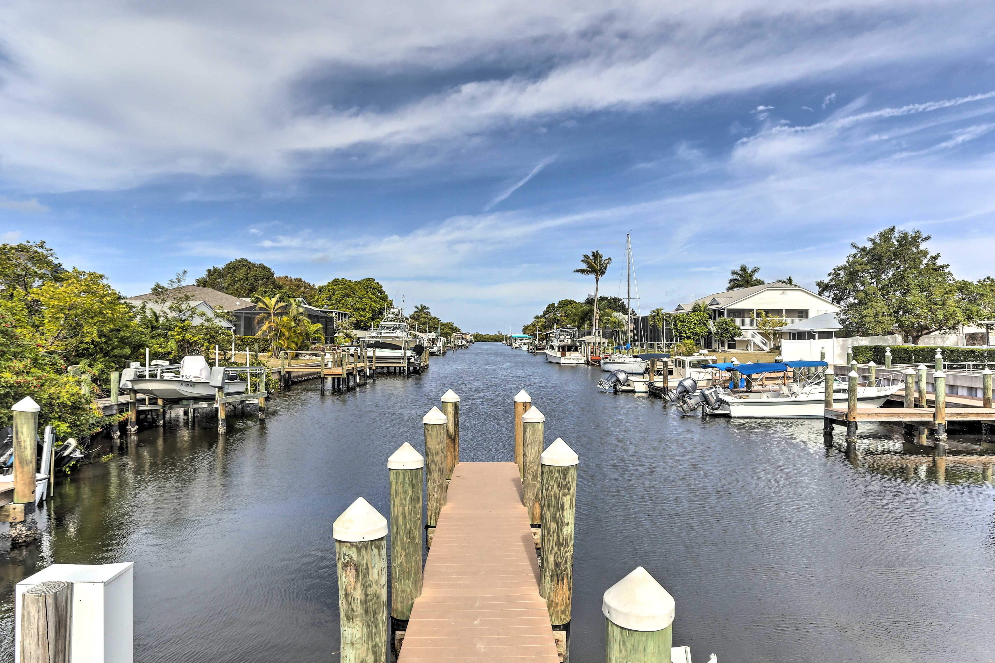Canal (Walking Distance)