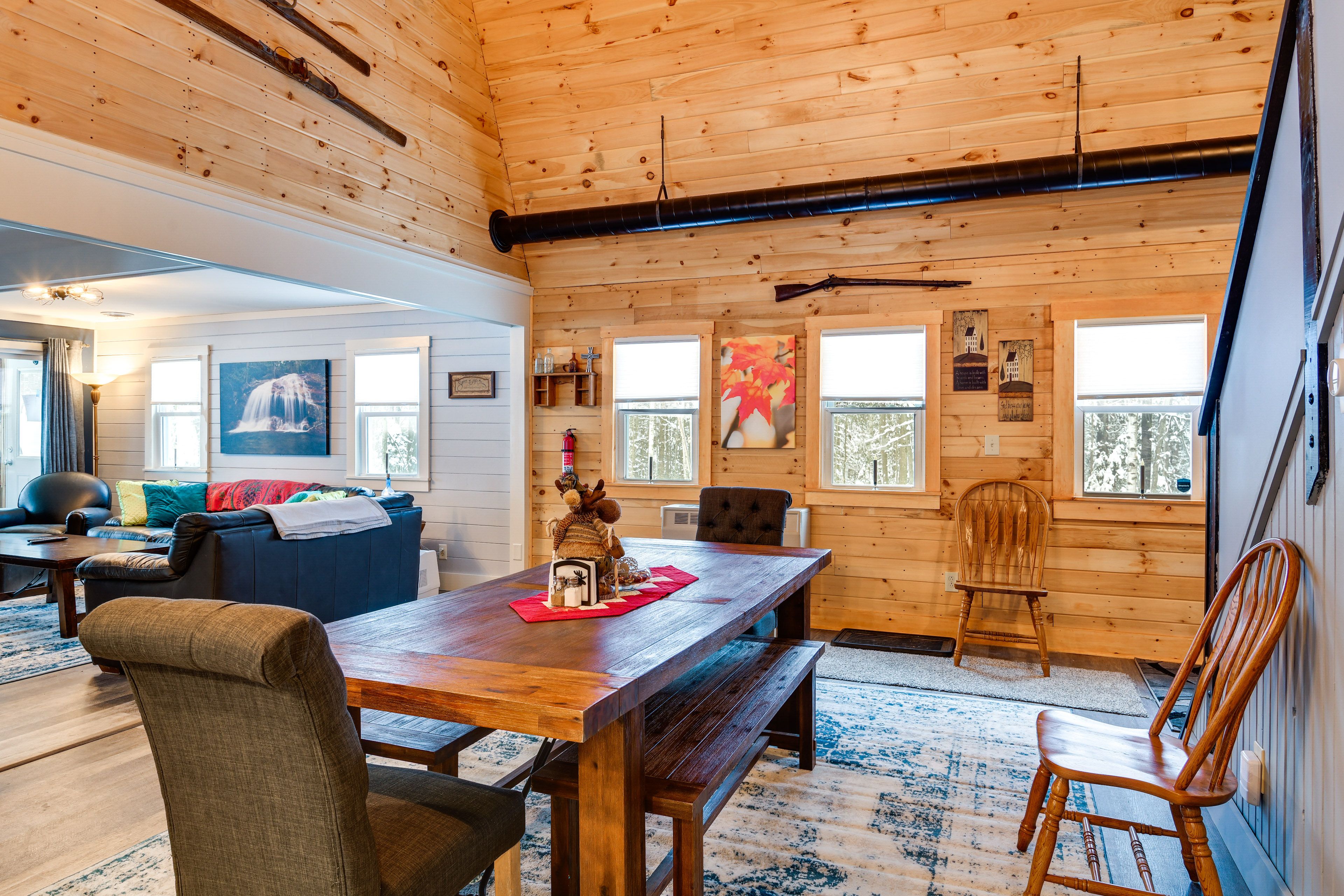 Dining Area | Dishware/Flatware