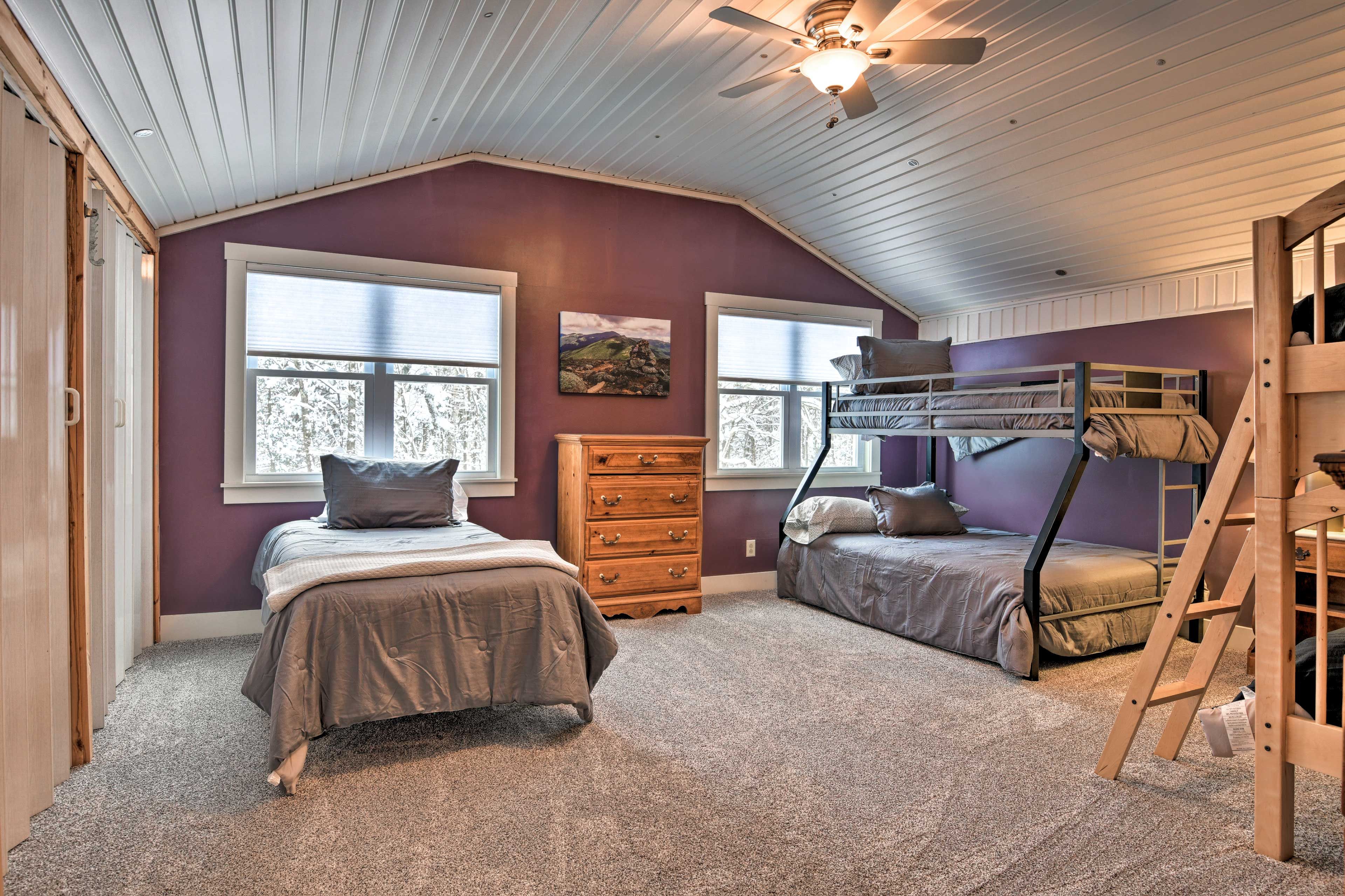 Bedroom 3 | Twin/Full Bunk Bed | Twin Bunk Bed | Twin Bed