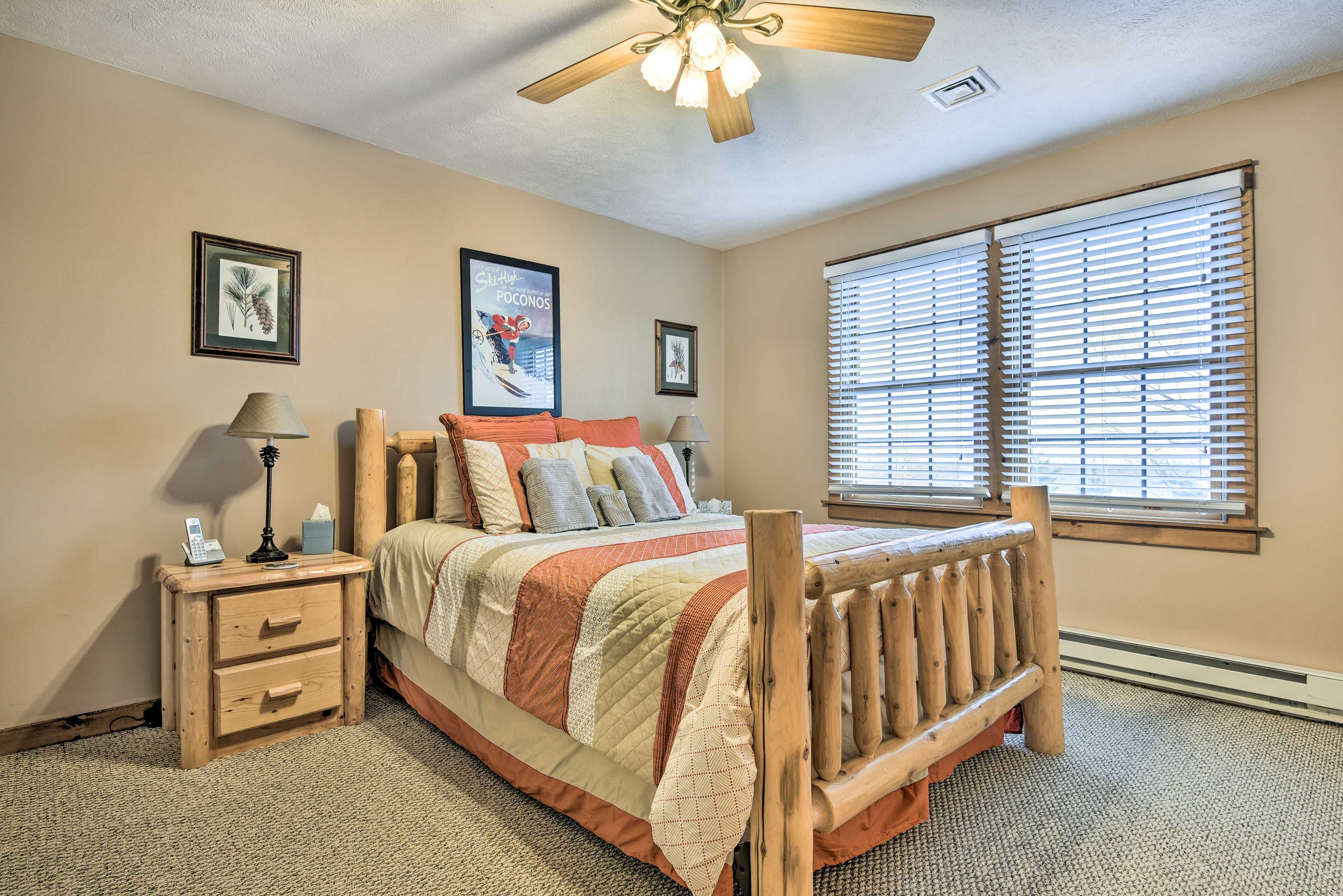 Bedroom 1 | Queen Bed