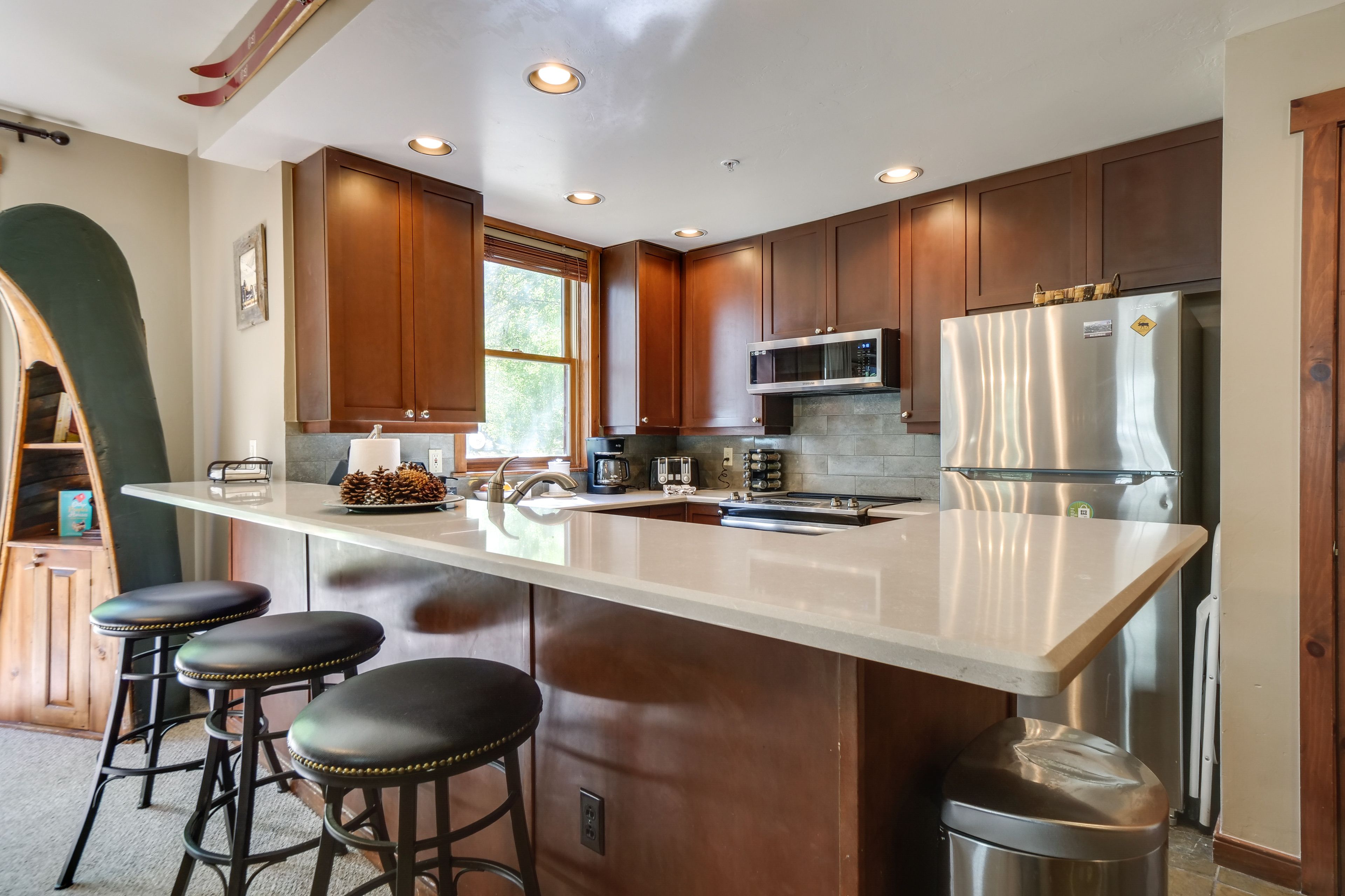 Kitchen | Cooking Basics | Dishware/Flatware
