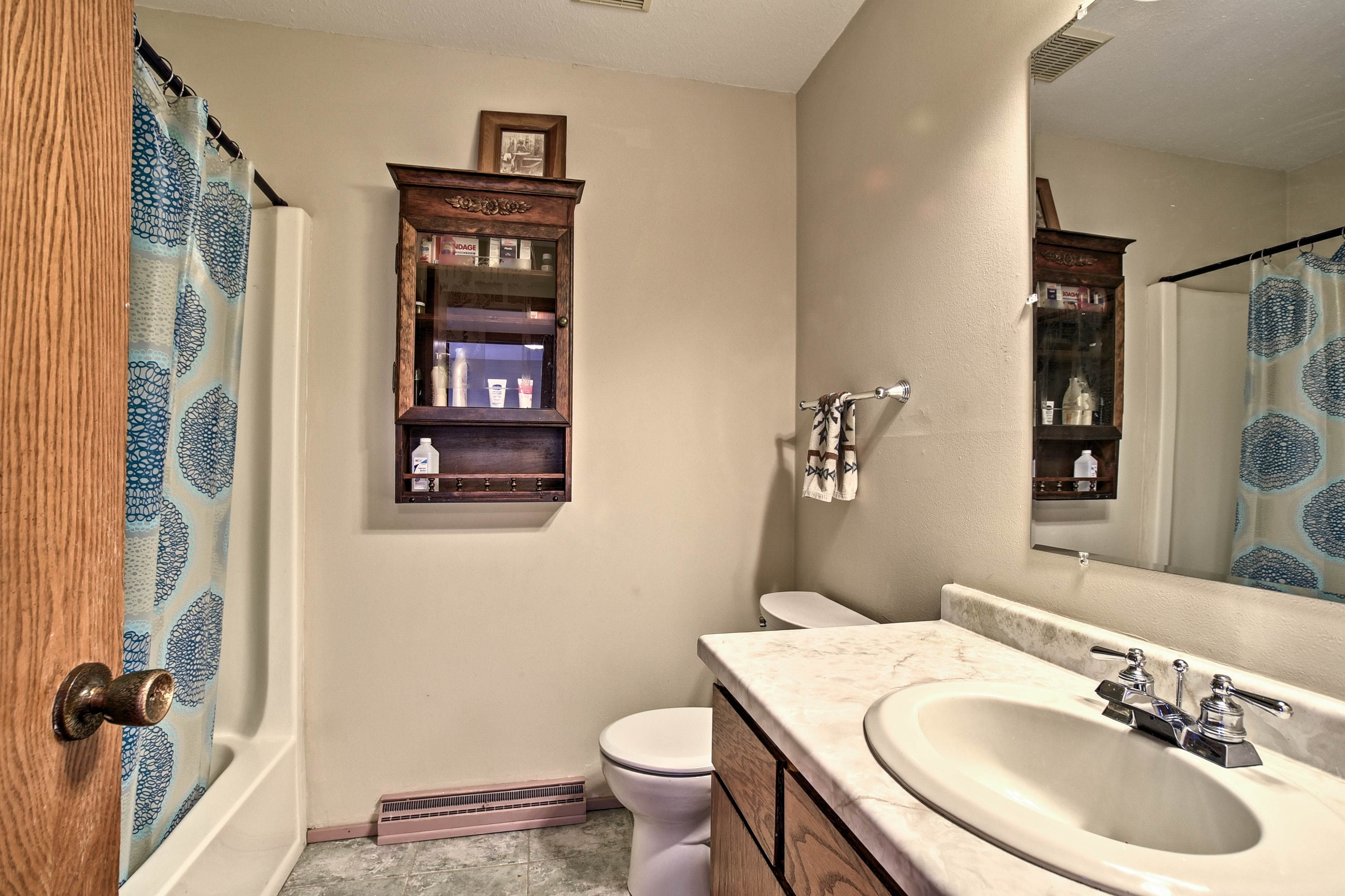 Bathroom | Linens & Towels Provided