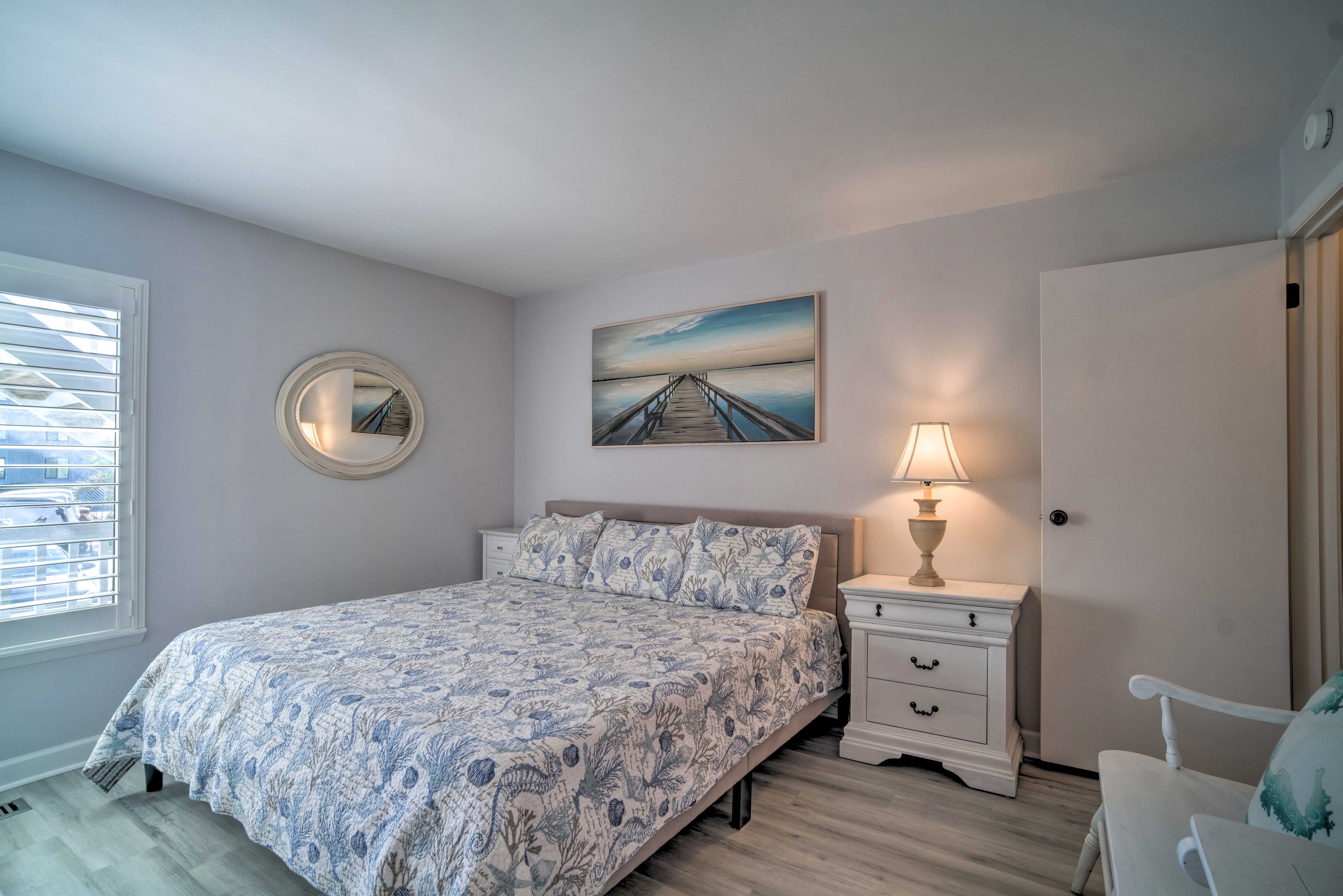 Bedroom | King Bed