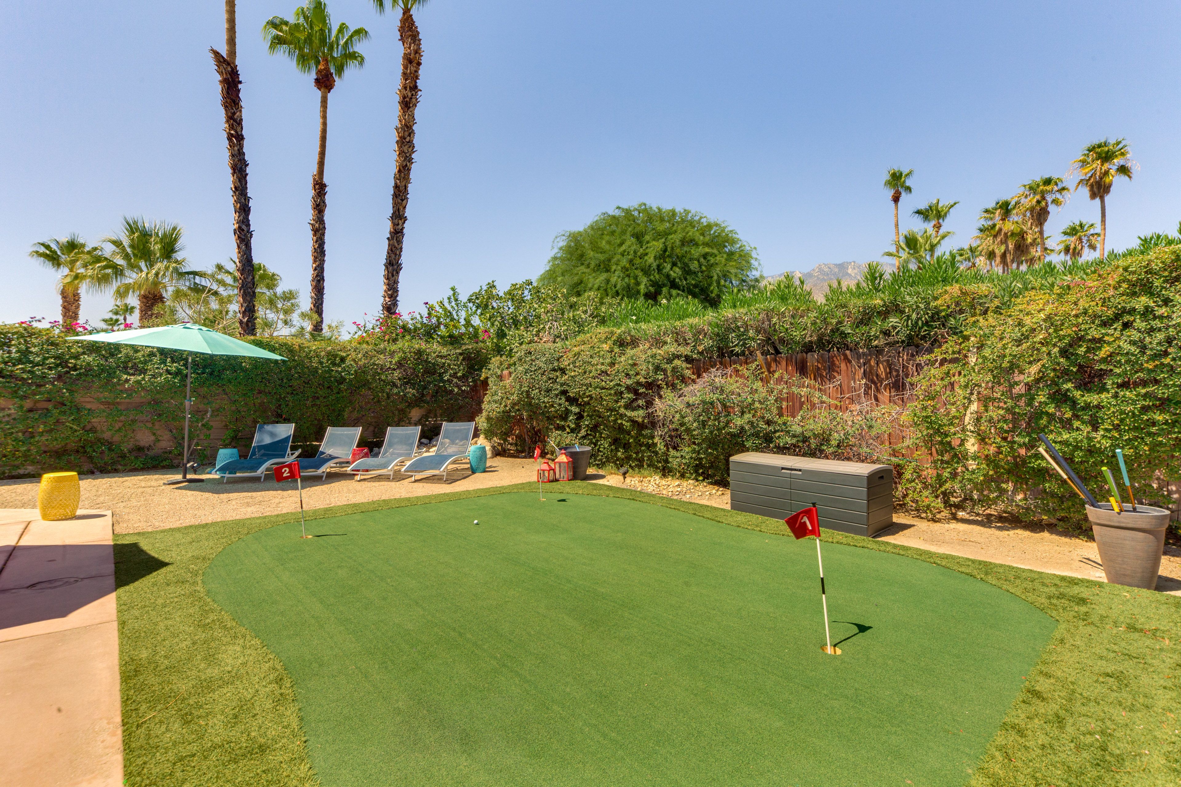 Putting Green & Yard Games