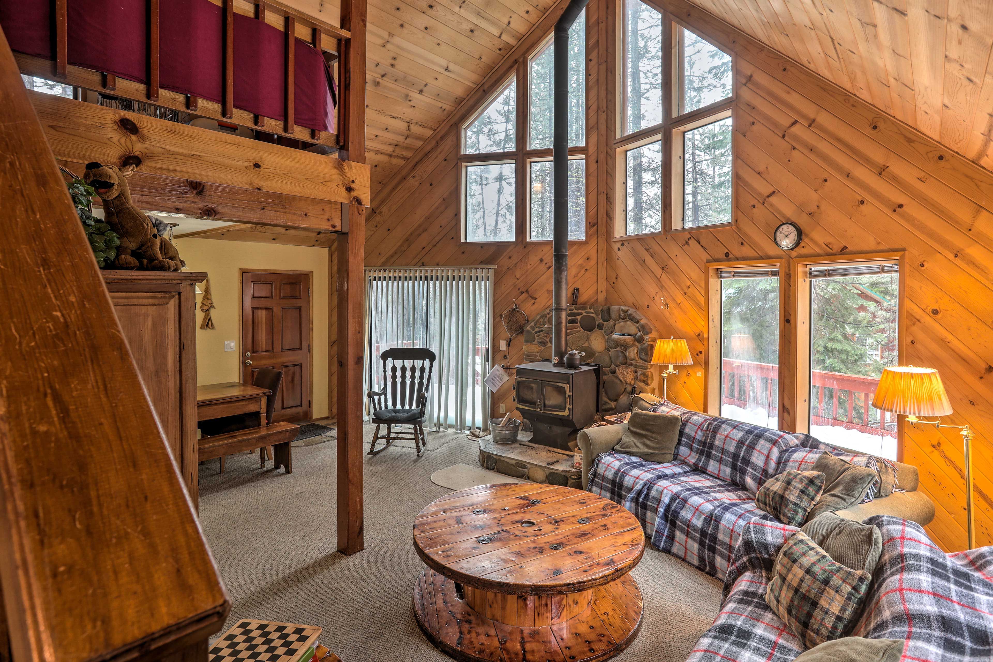 Living Room | Free WiFi | A-Frame Home | Board Games | Sleeper Sofa