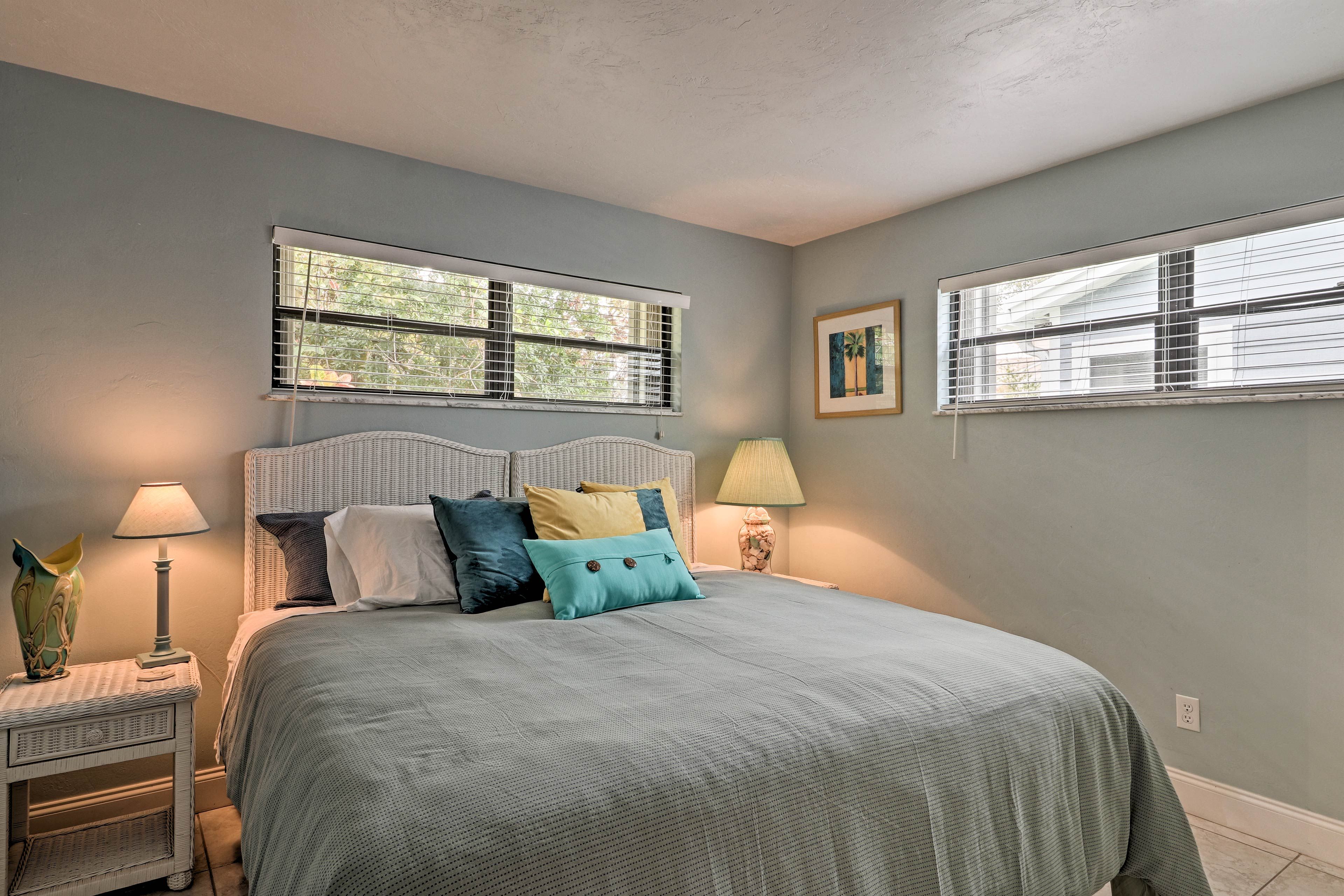 Bedroom 2 | King Bed | Flat-Screen Cable TV