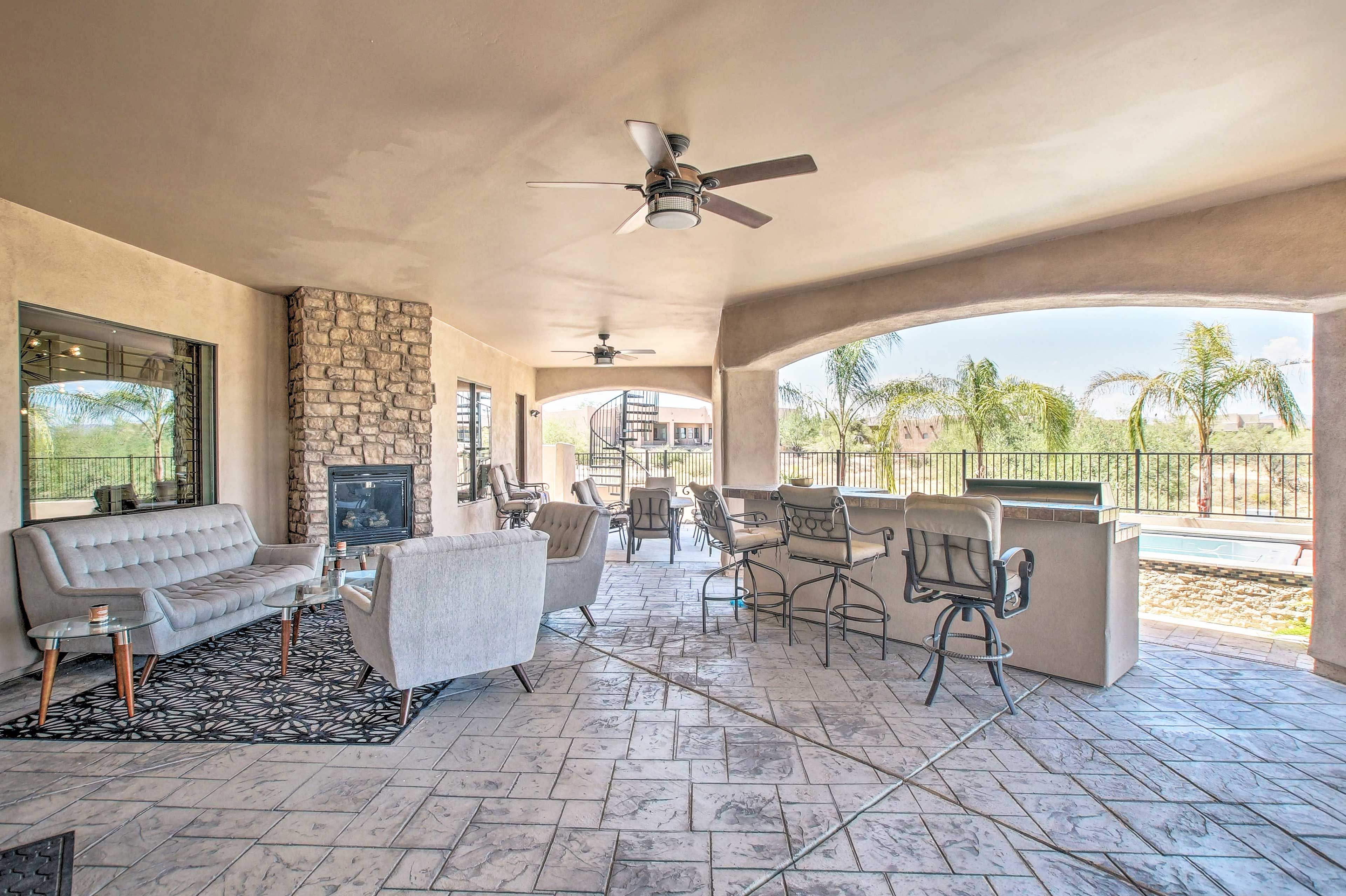 Covered Patio | Gas Fireplace | Grill