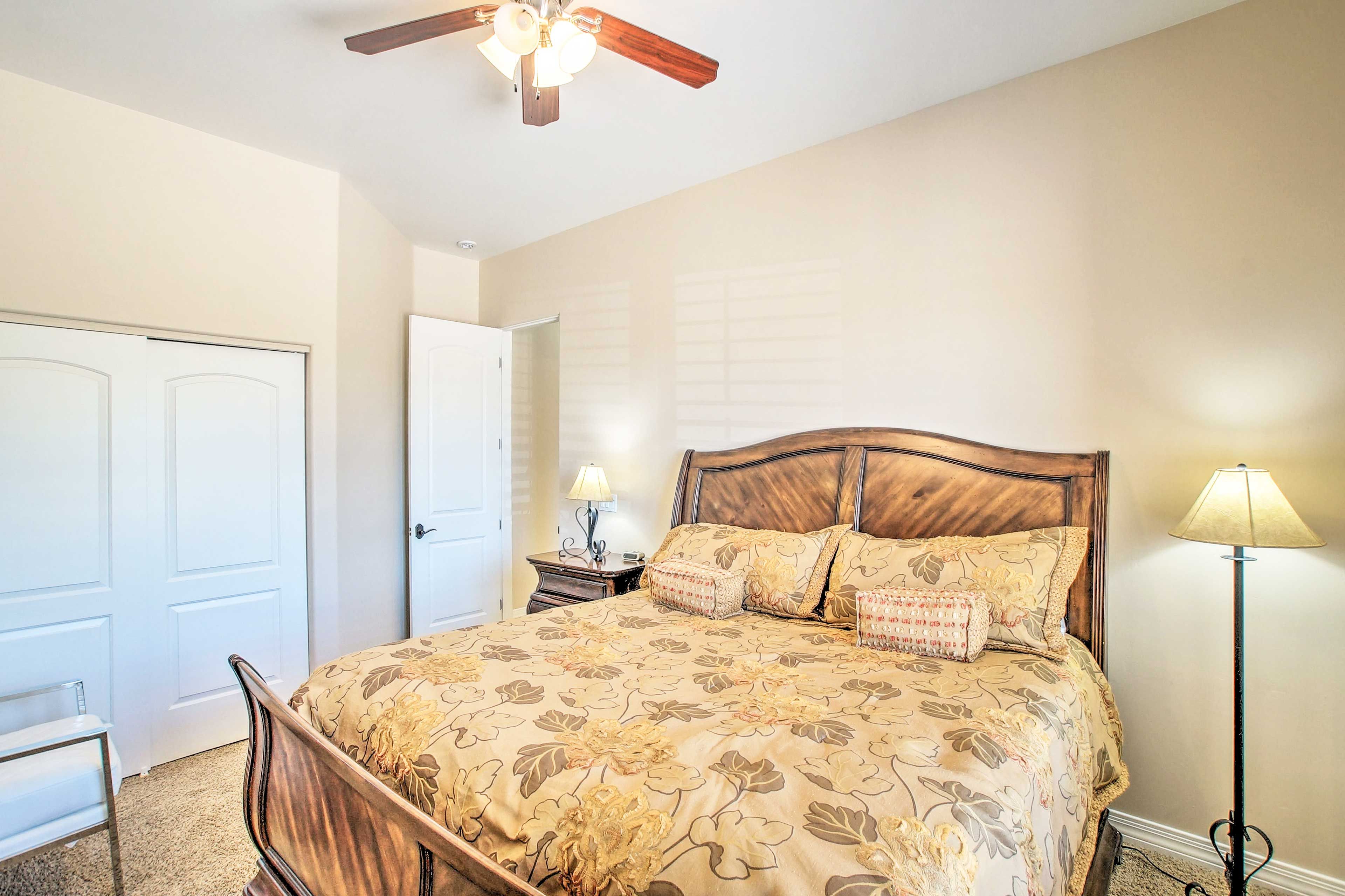 Bedroom 1 | King Bed