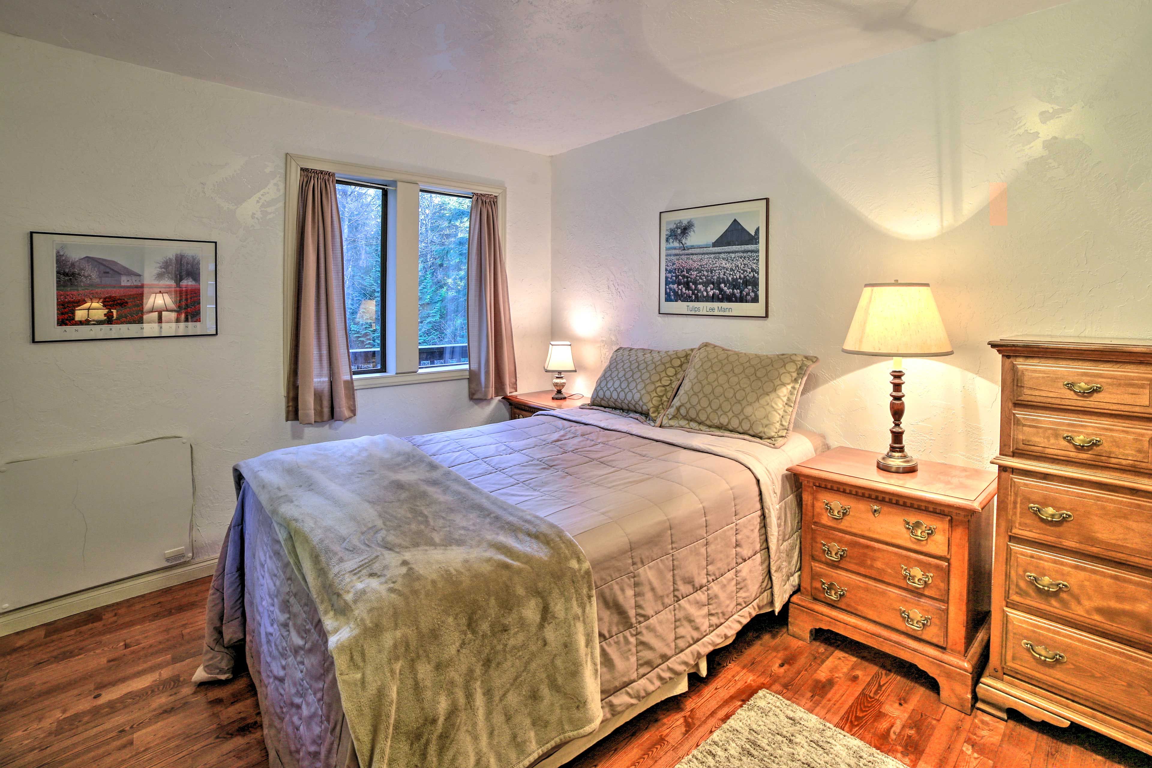Bedroom 3 | Queen Bed | Twin Bed