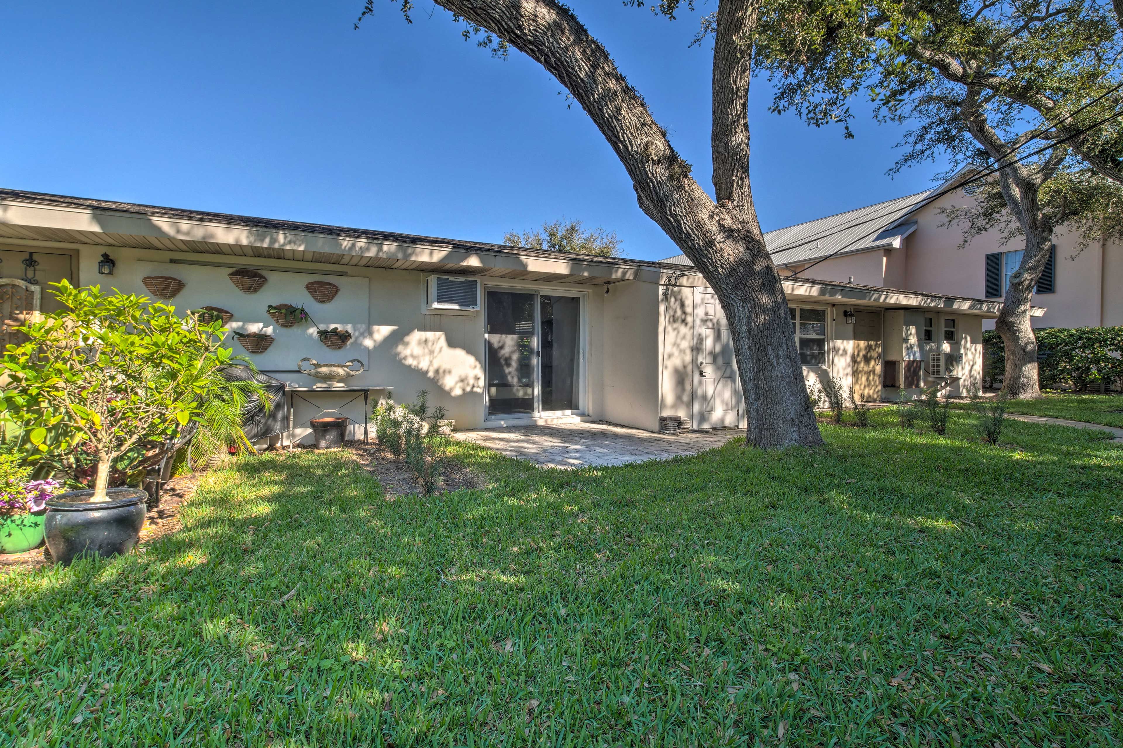 This vacation rental studio is located in Black Swan Court.