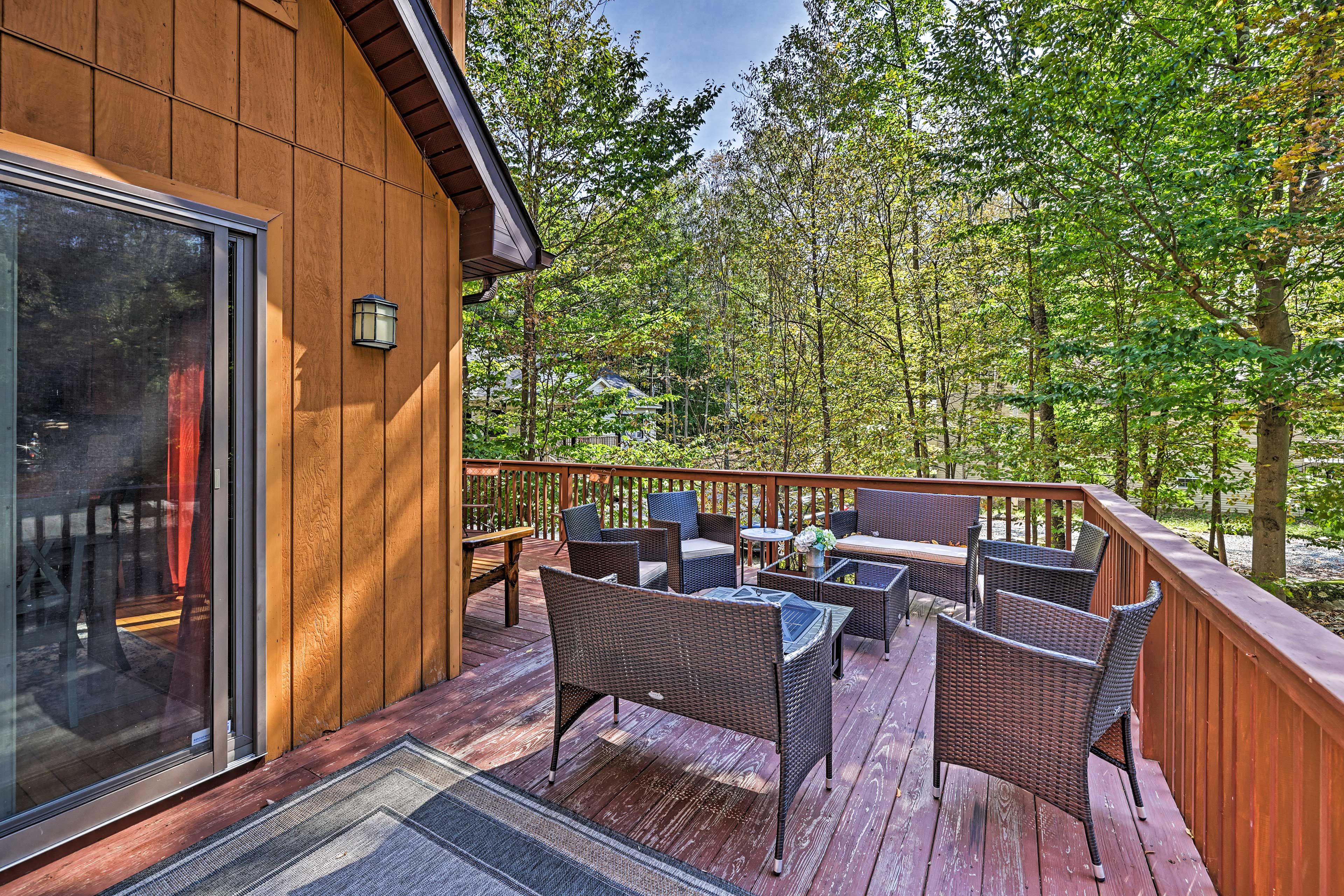 Furnished Deck