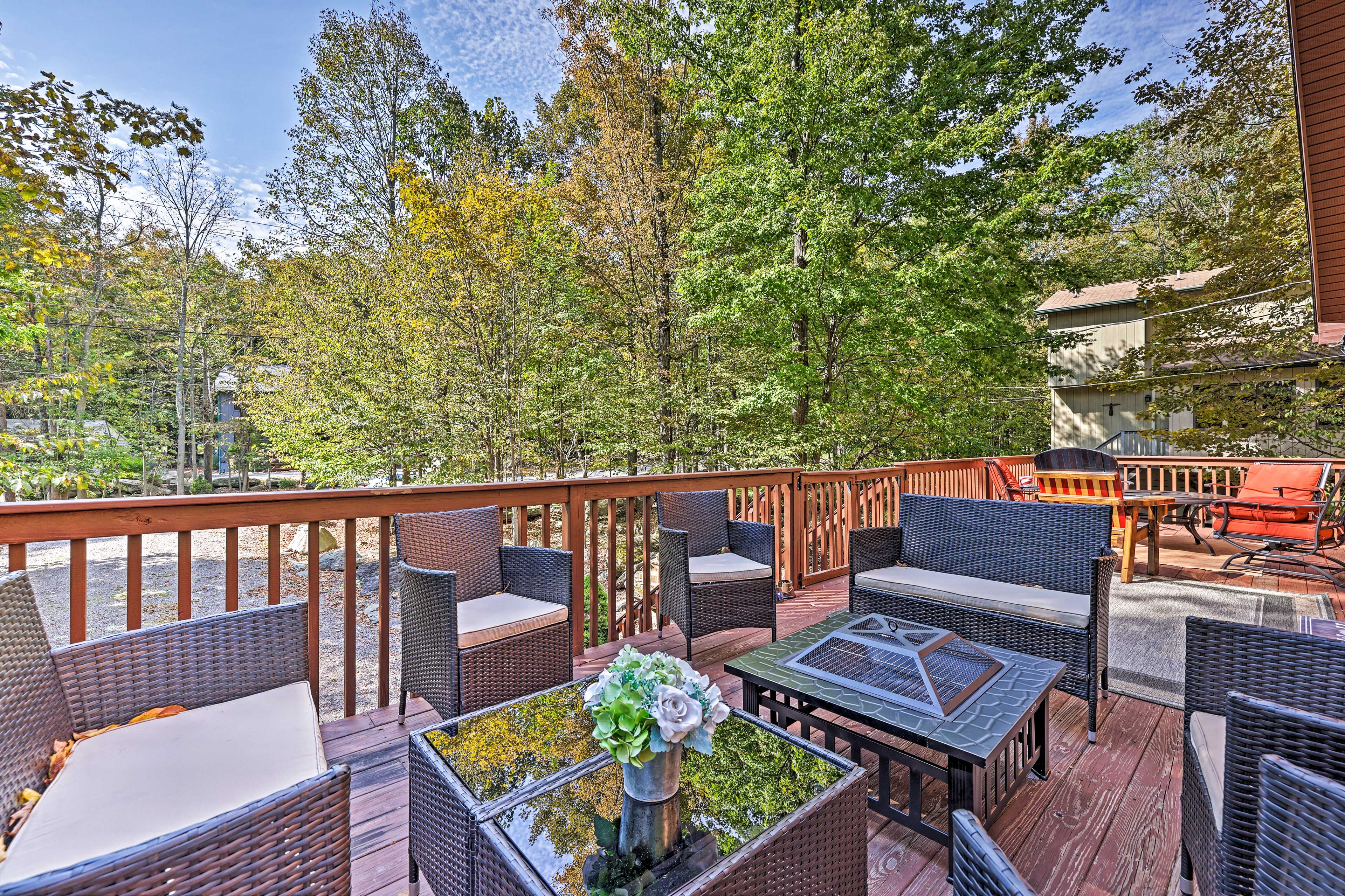 Furnished Deck