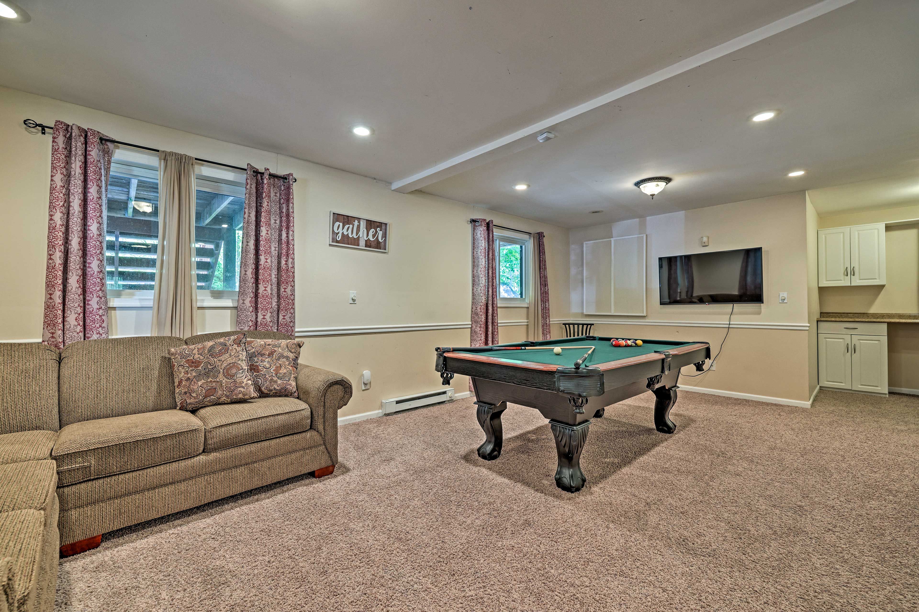 Game Room | Smart TV