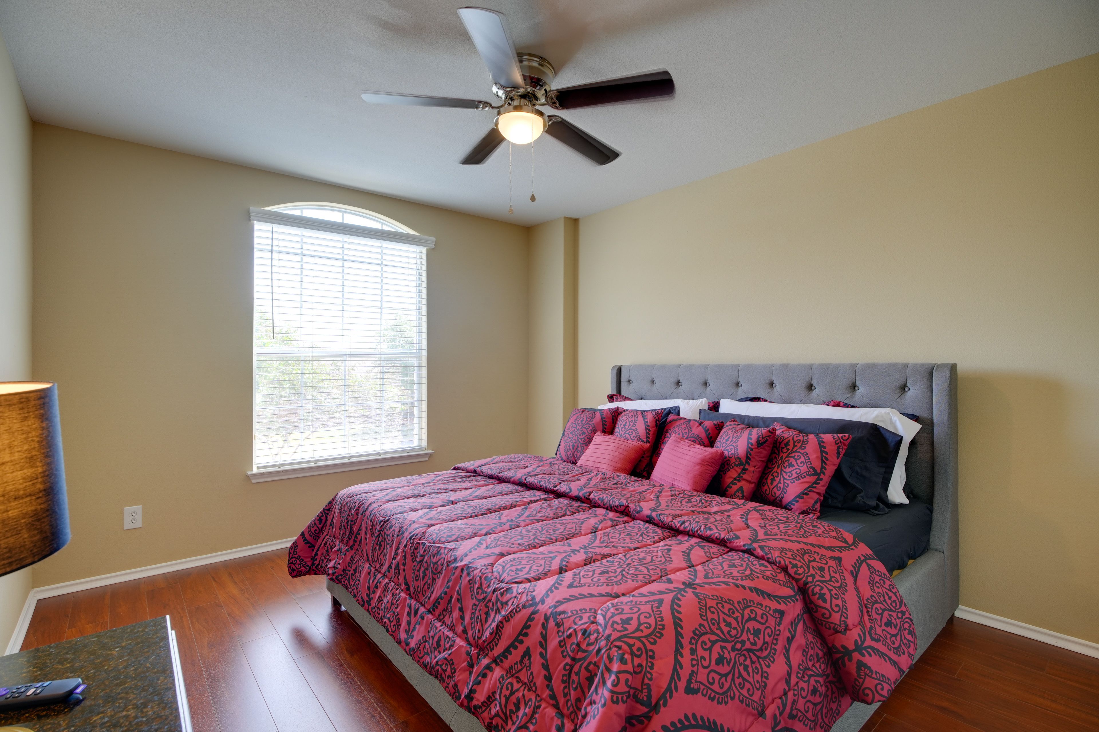 Bedroom 2 | King Bed