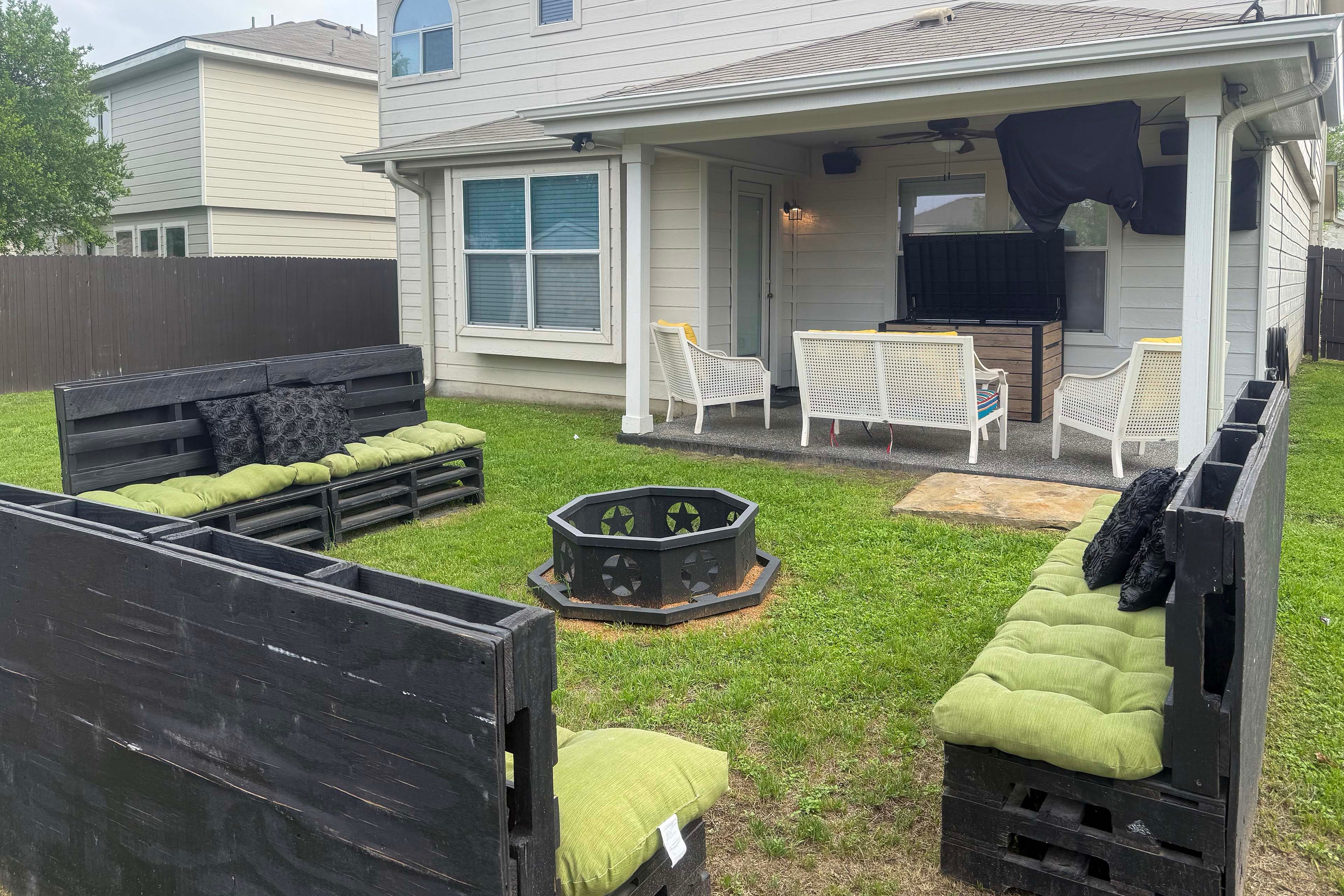 Fenced-In Yard | Fire Pit | Playground | Cornhole | Charcoal Grill