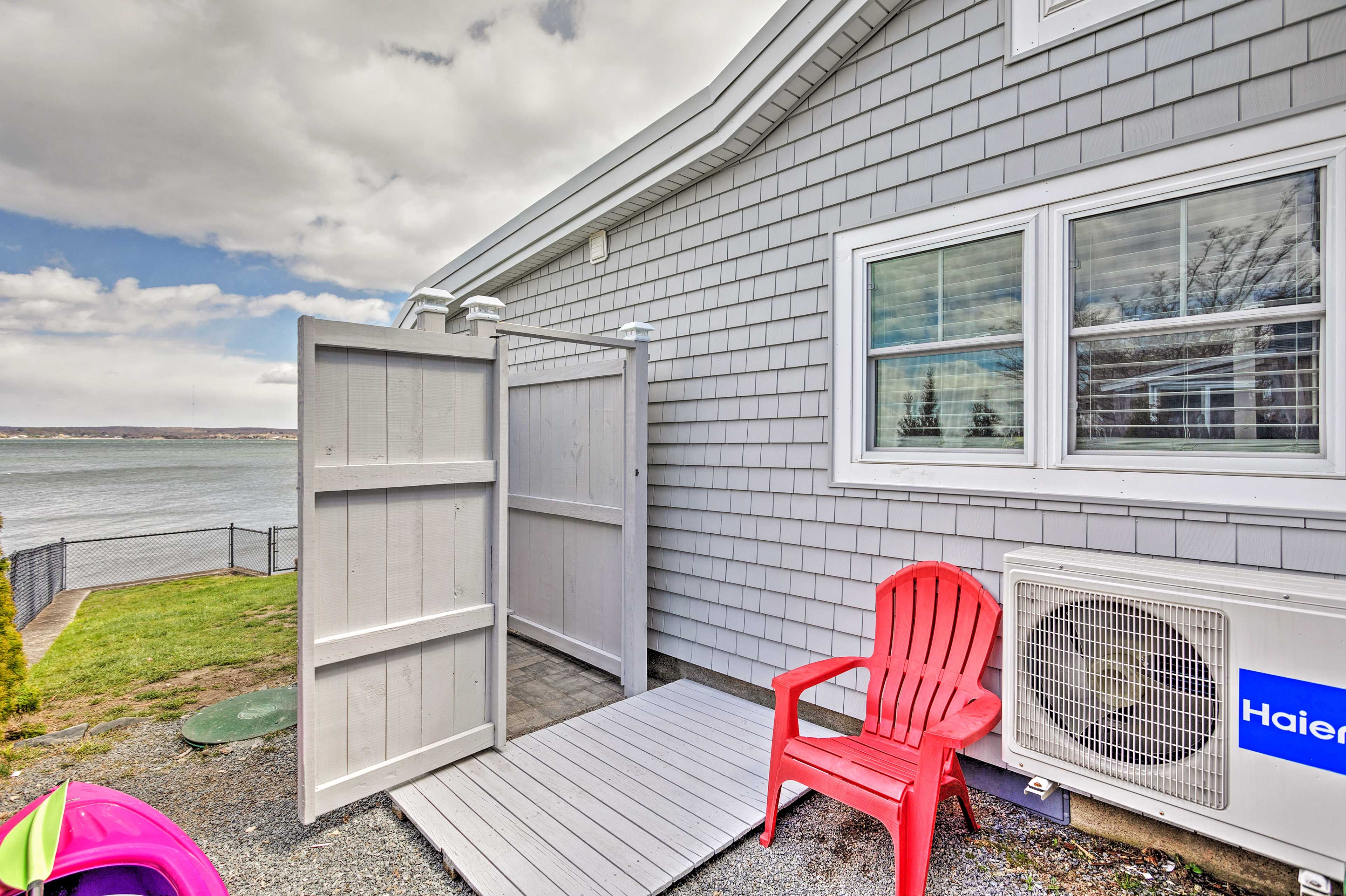Property Exterior | Outdoor Shower