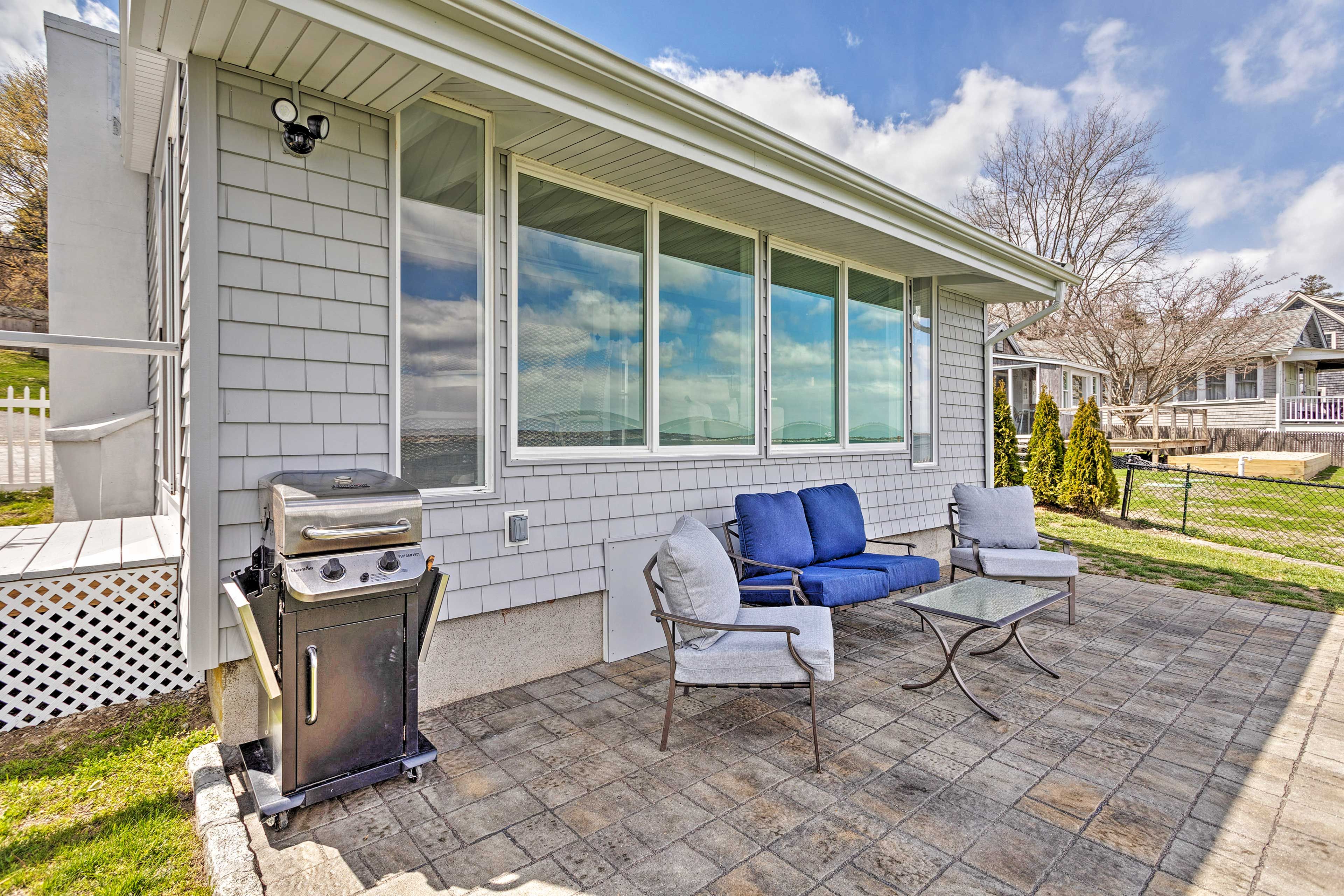 Property Exterior | Gas Grill | Outdoor Lighting