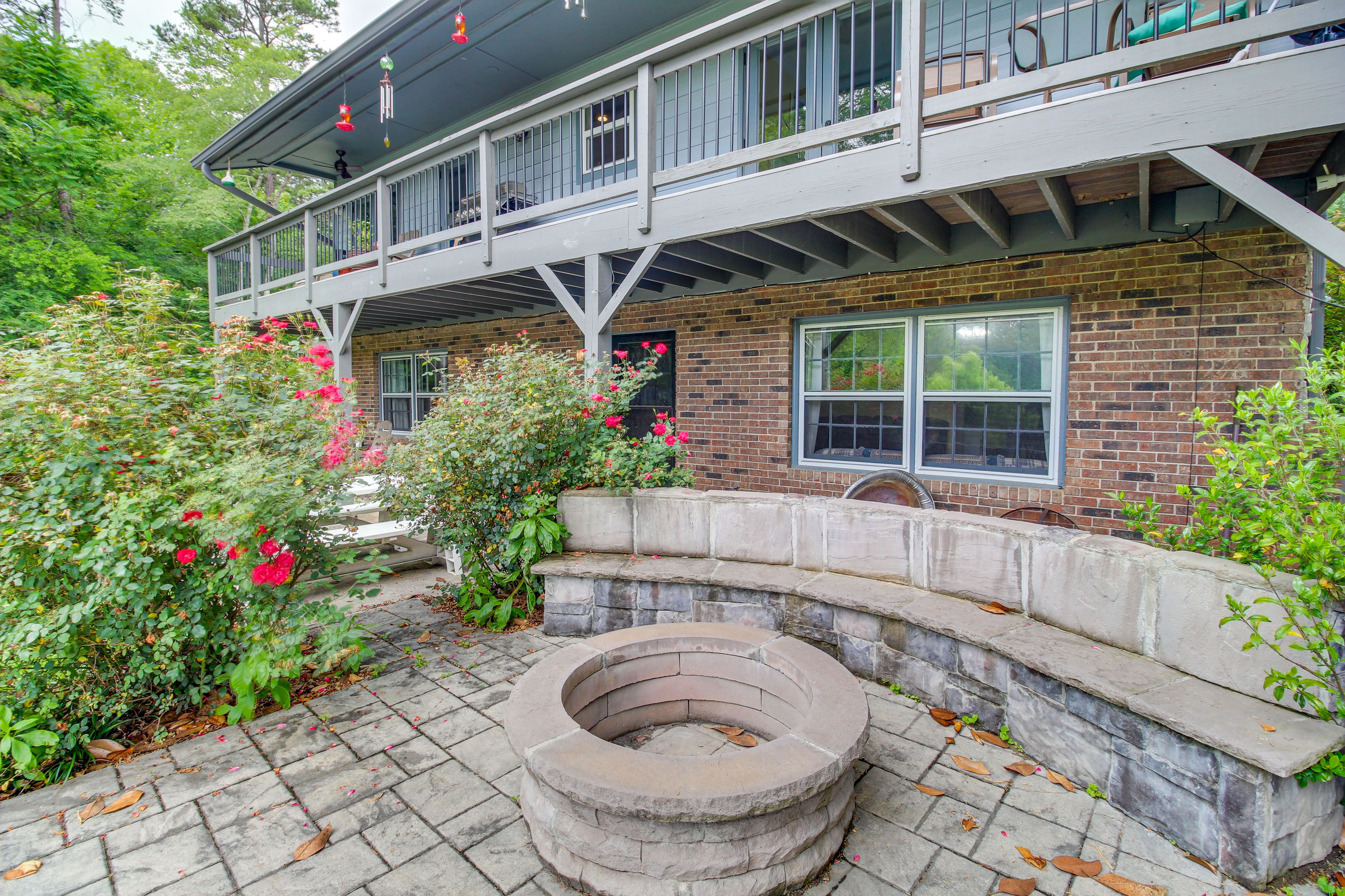 Shared Fire Pit | Shared Outdoor Pool