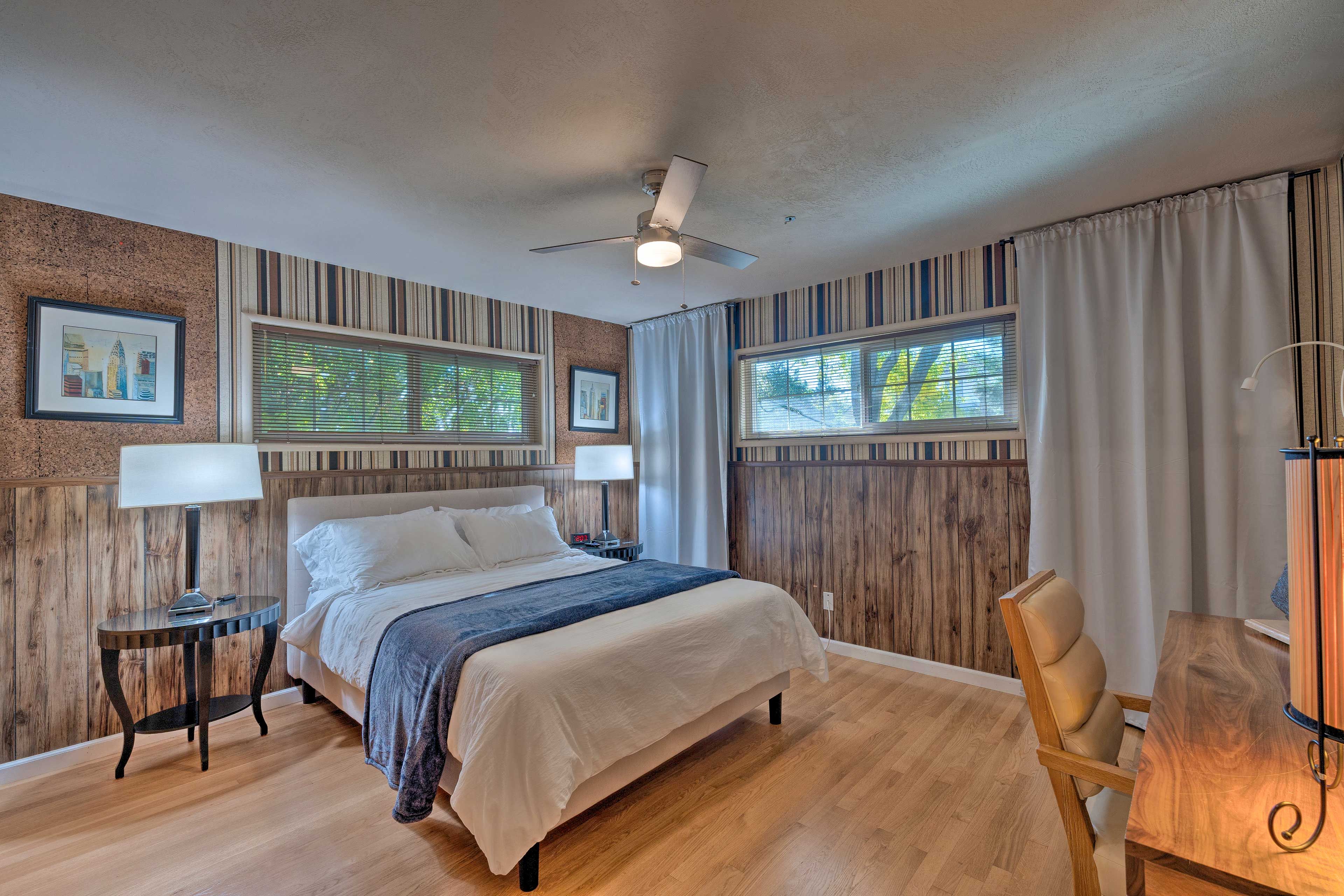 Bedroom 3 | Queen Bed