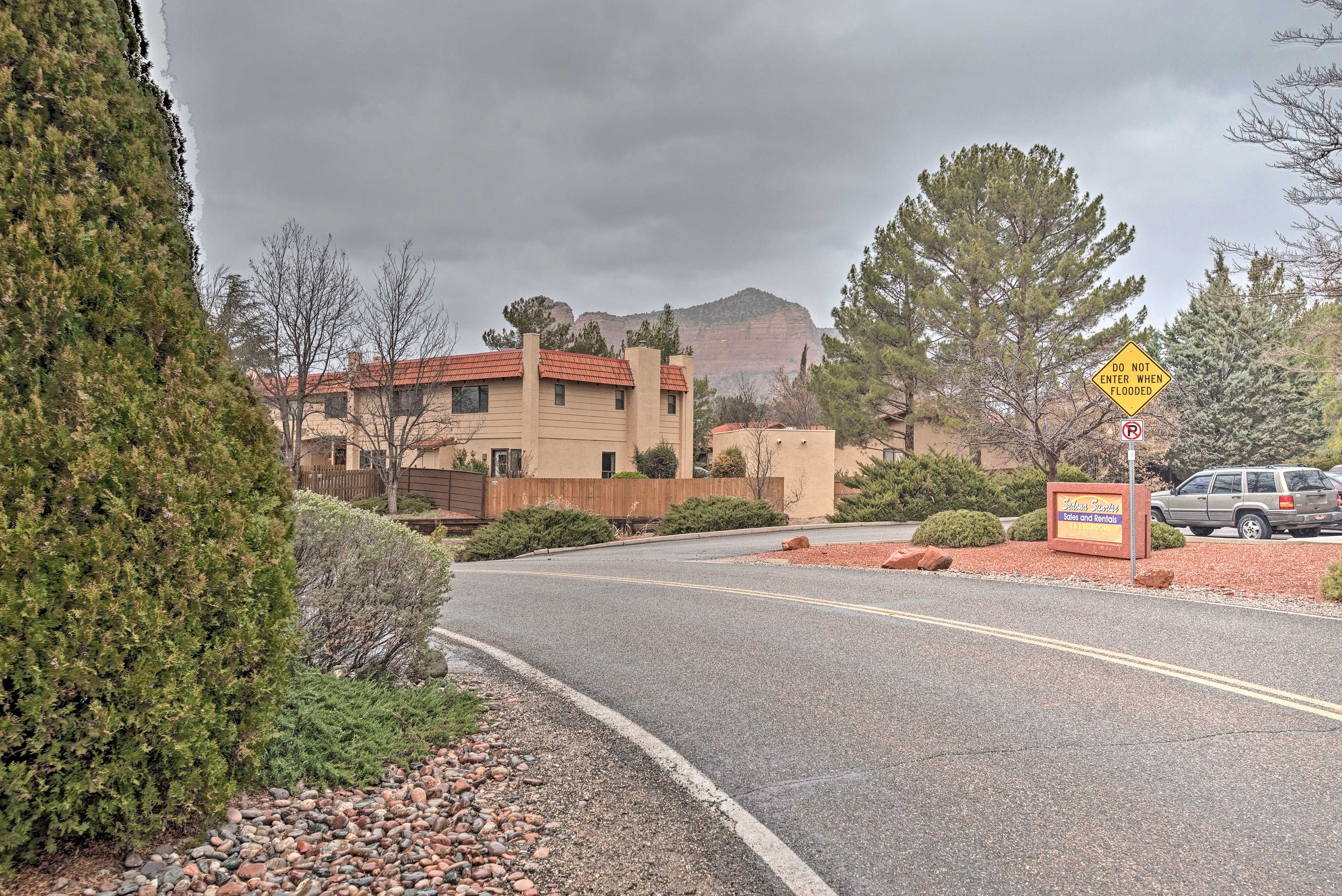 You can reach the heart of Uptown Sedona with a quick 15-minute drive!