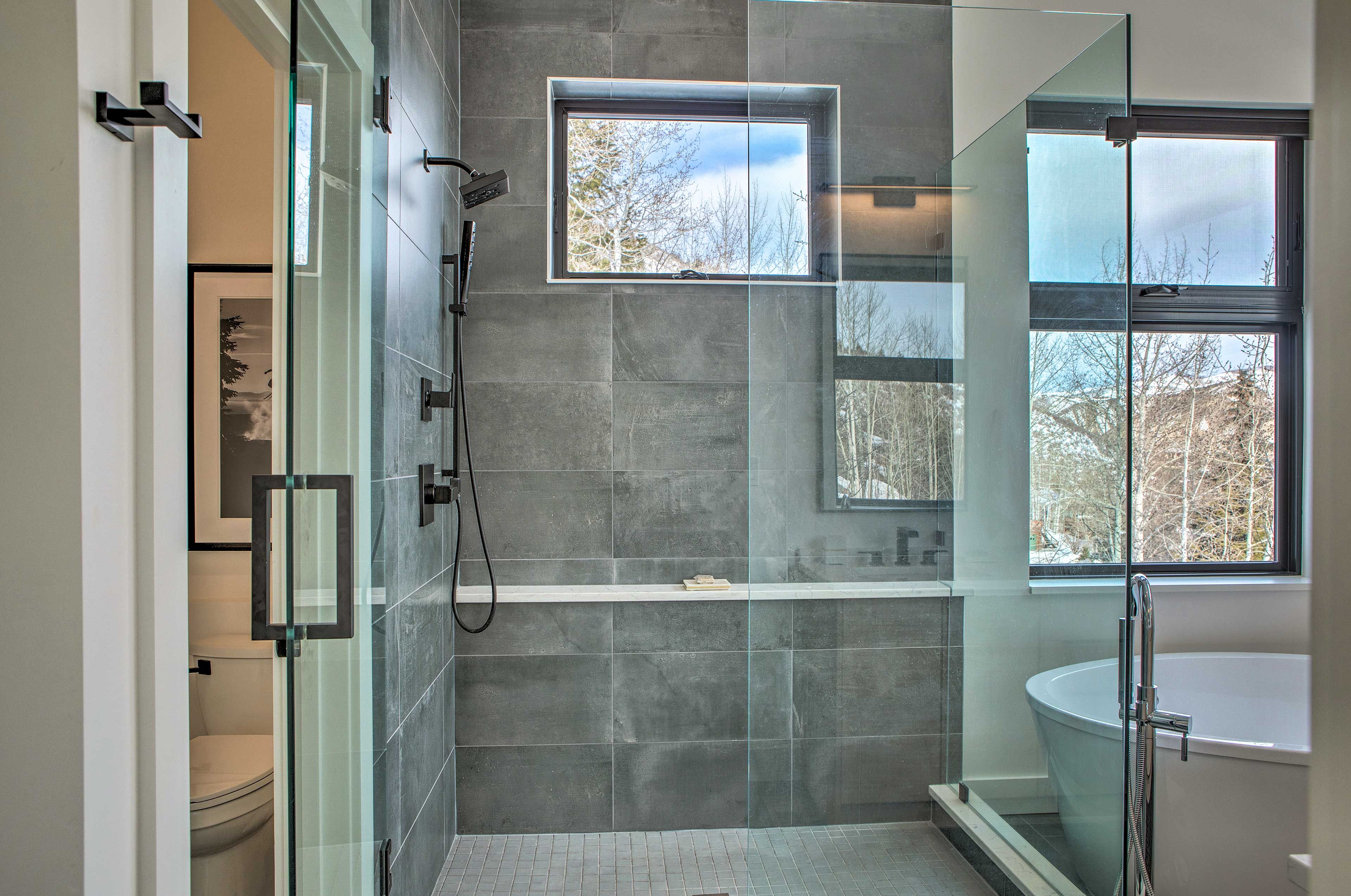 En-Suite Bathroom | Linens/Towels