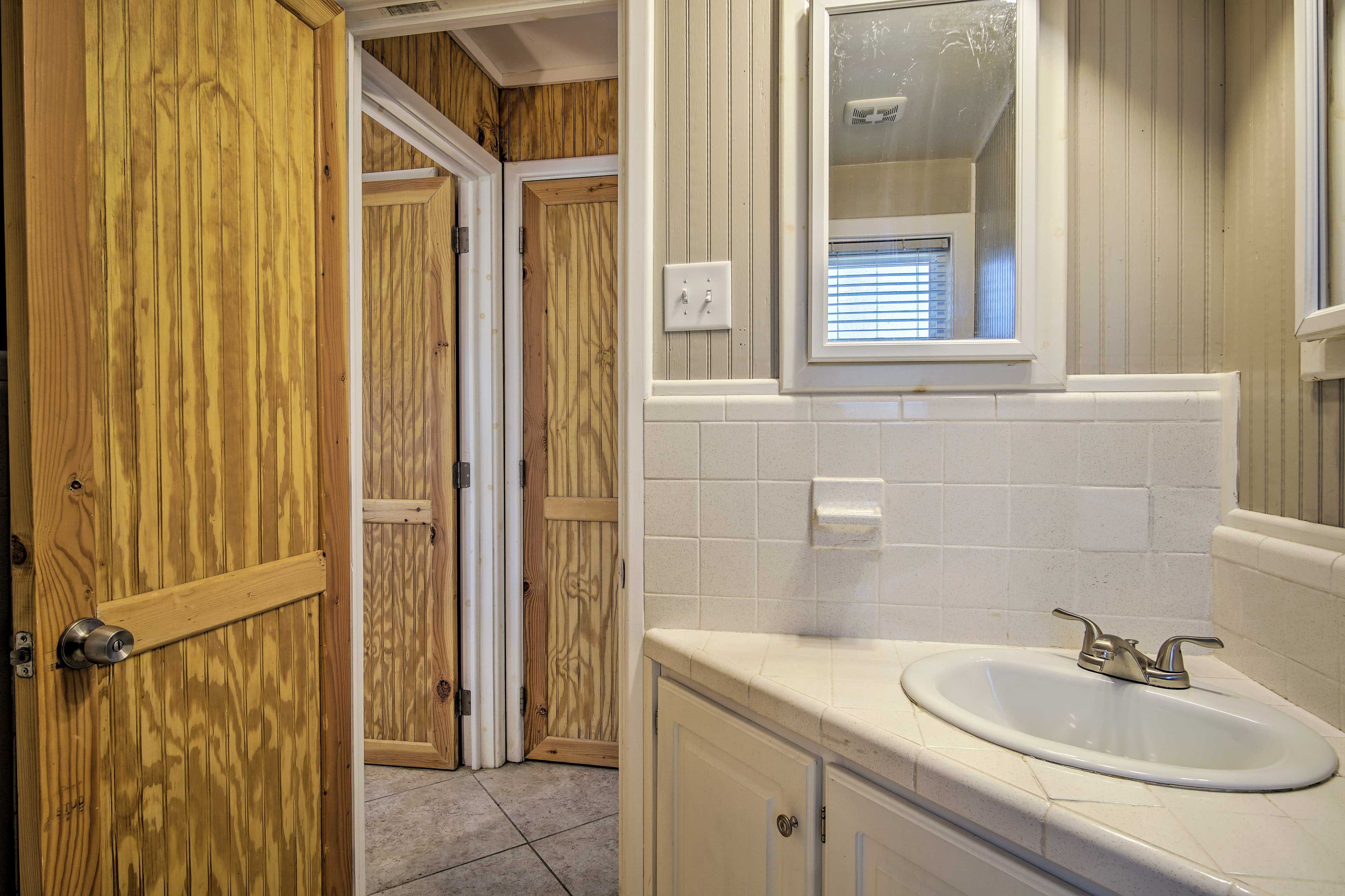 Full Bathroom