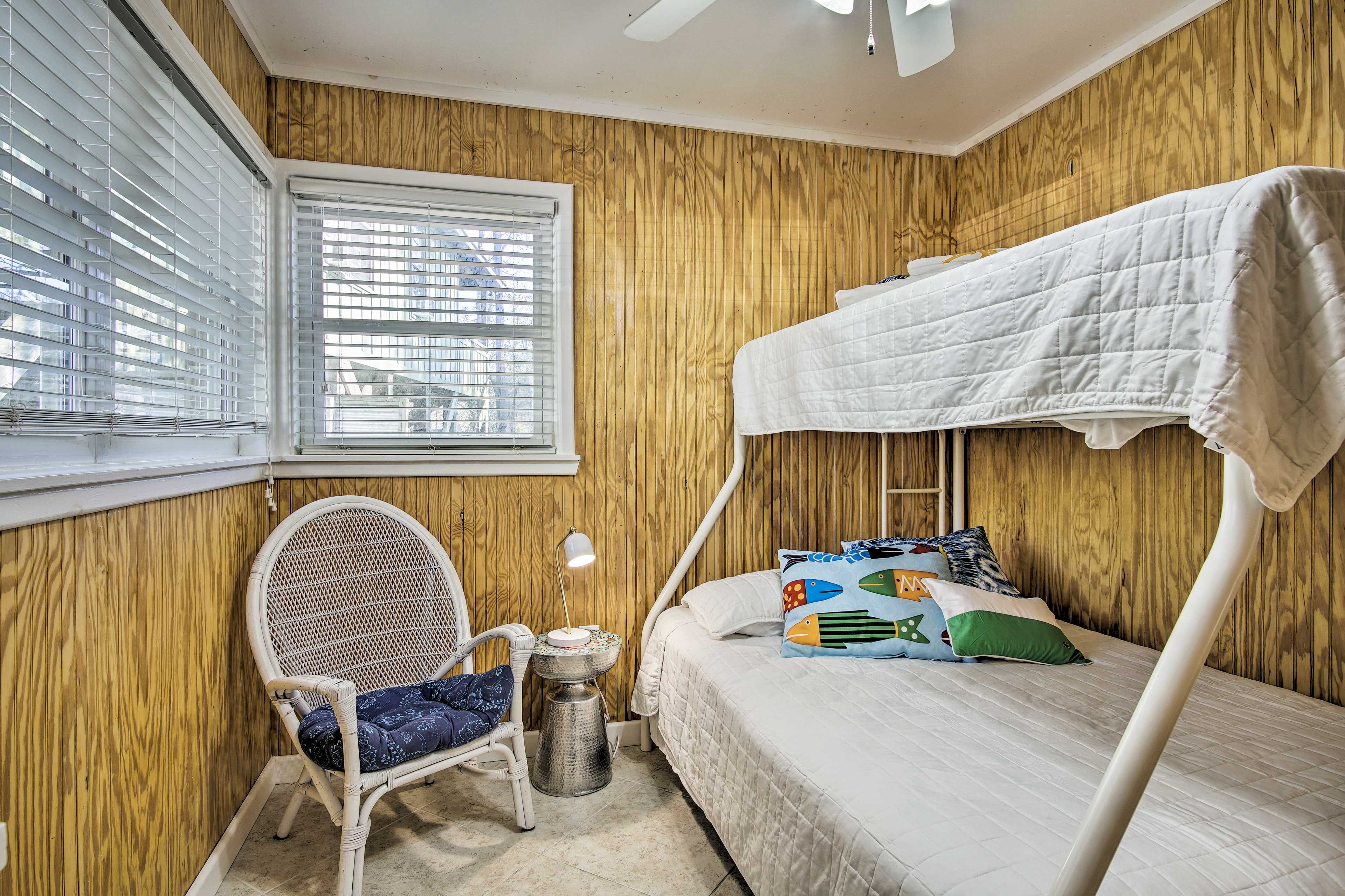 Bedroom 2 | Twin/Full Bunk Bed | Linens Provided