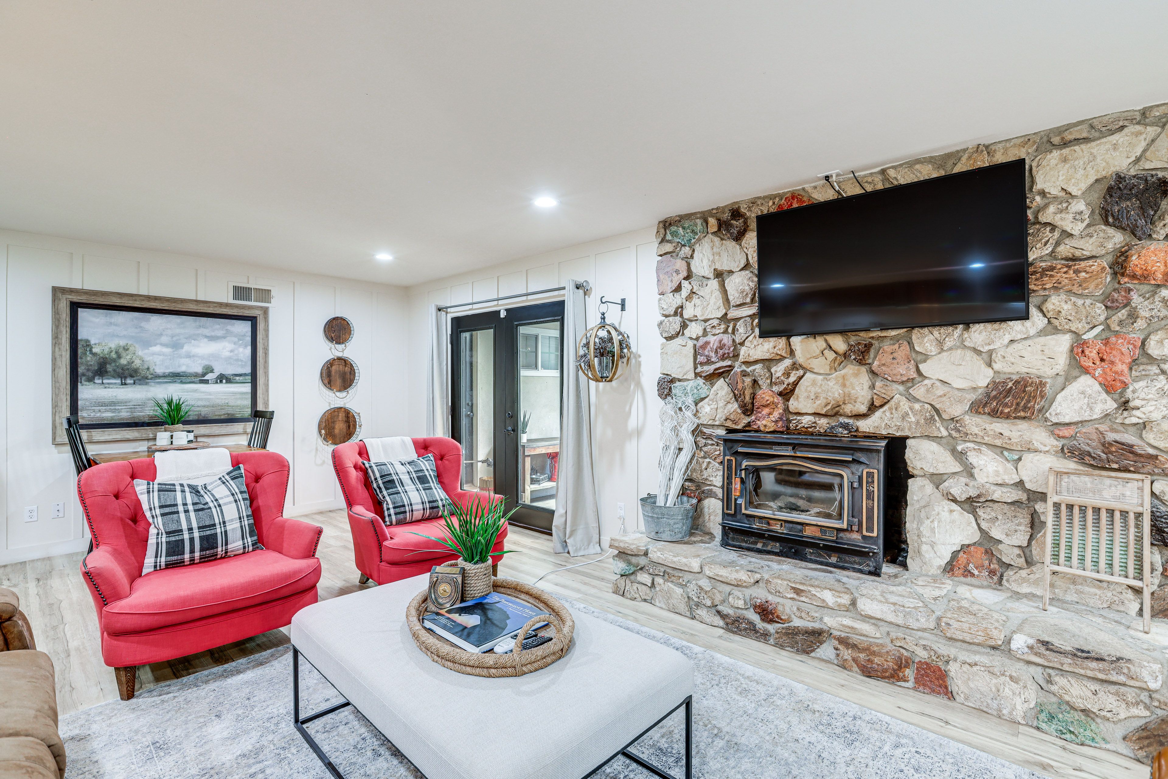 Living Room | Free WiFi