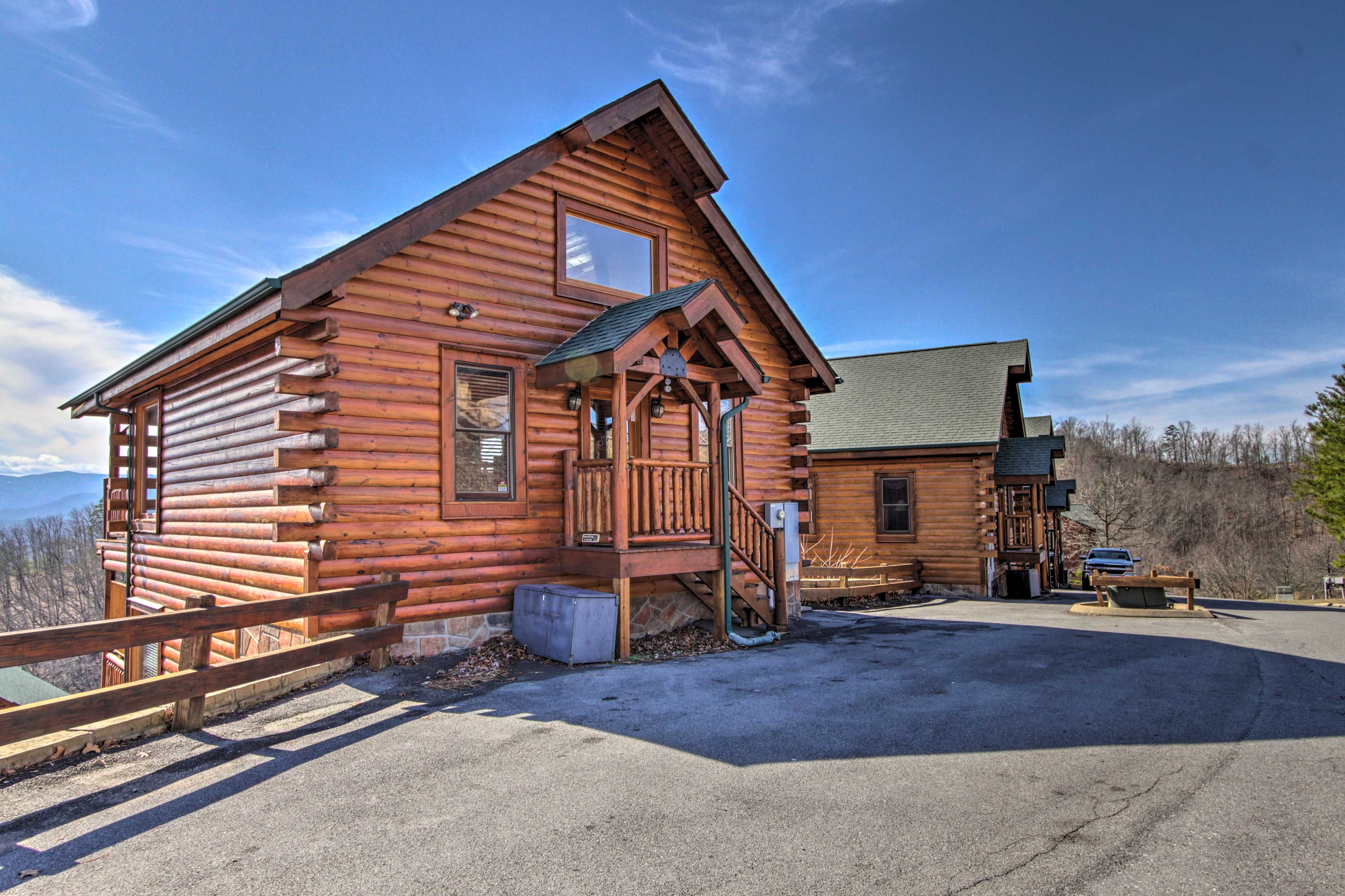 Cabin Exterior | Driveway Parking (2 Vehicles)
