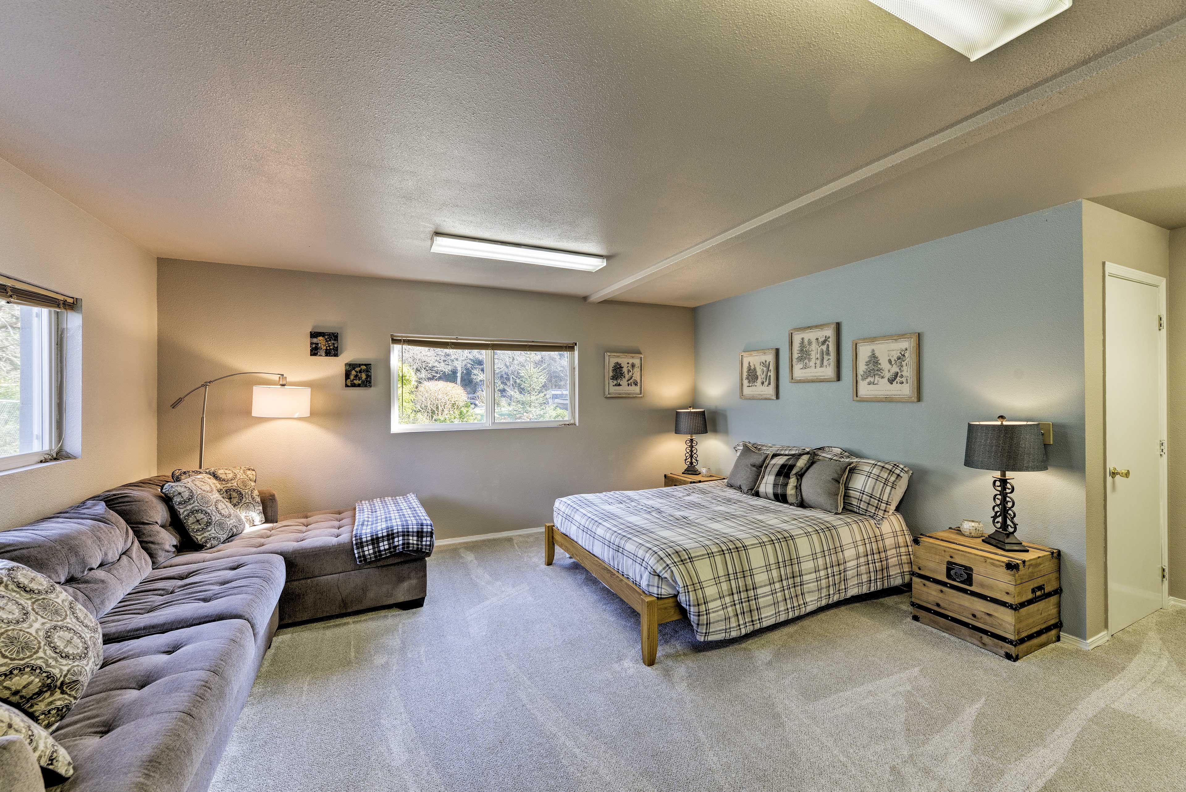 Bedroom 4 | King Bed