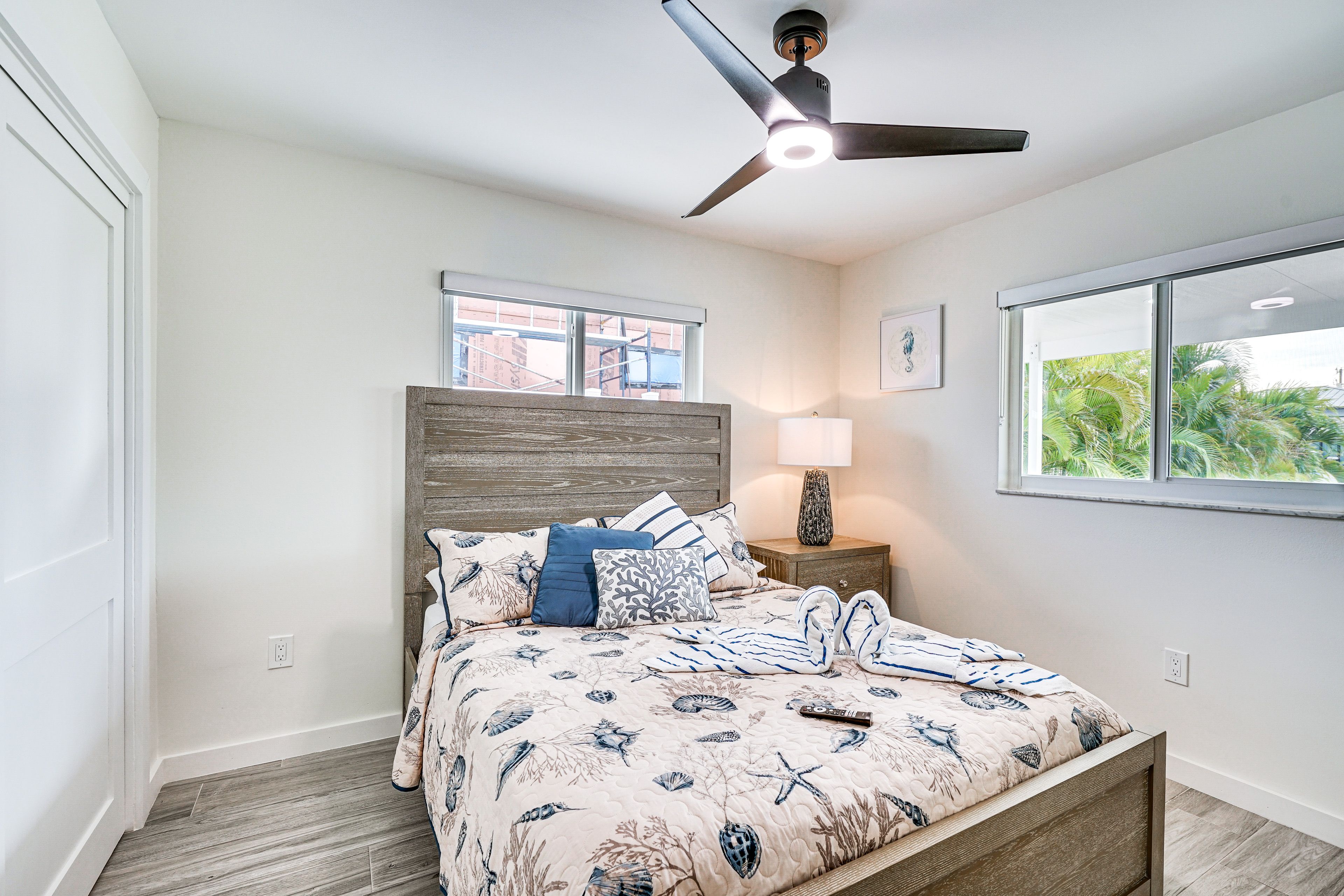 Bedroom 2 | Queen Bed