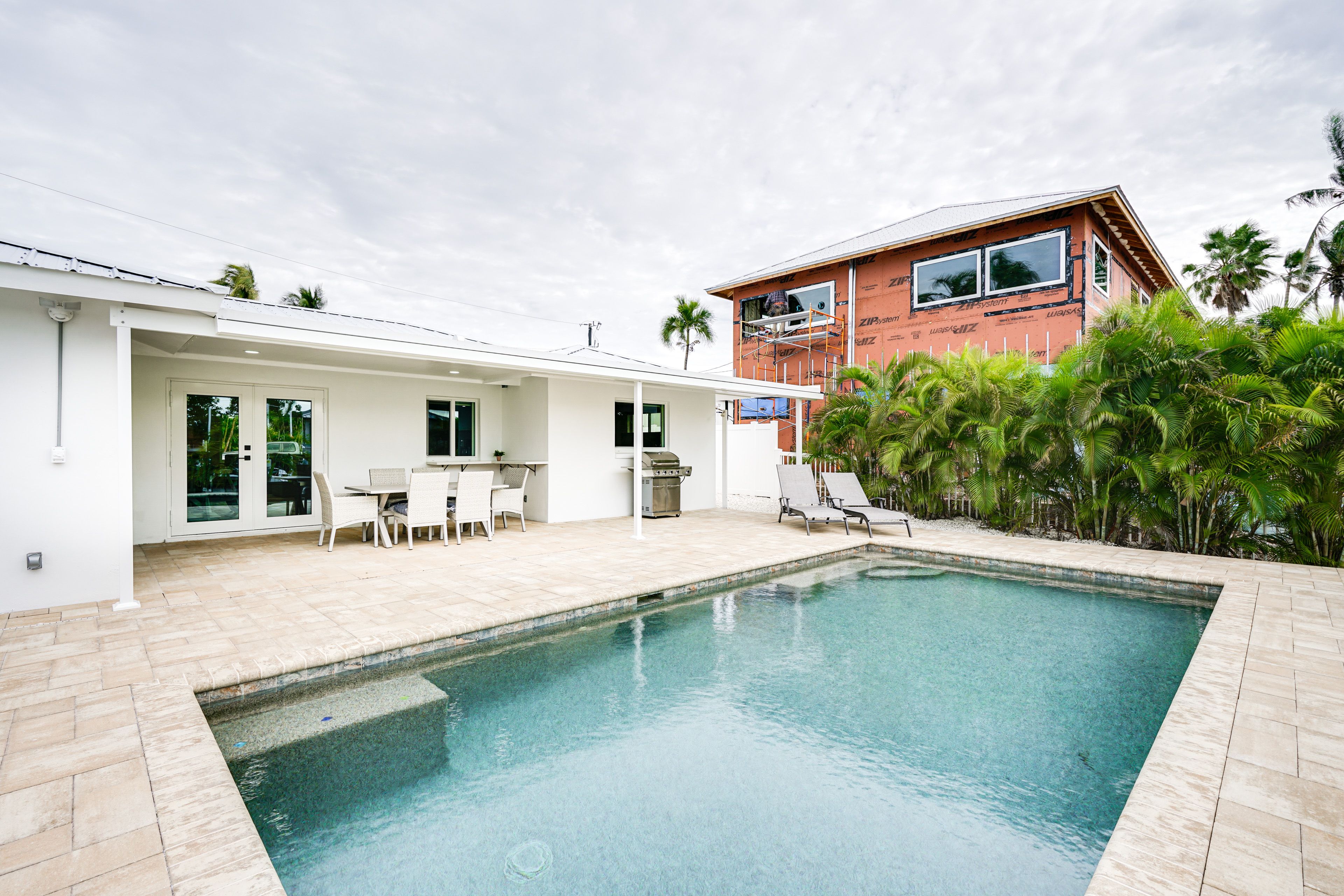 Backyard | Private Pool
