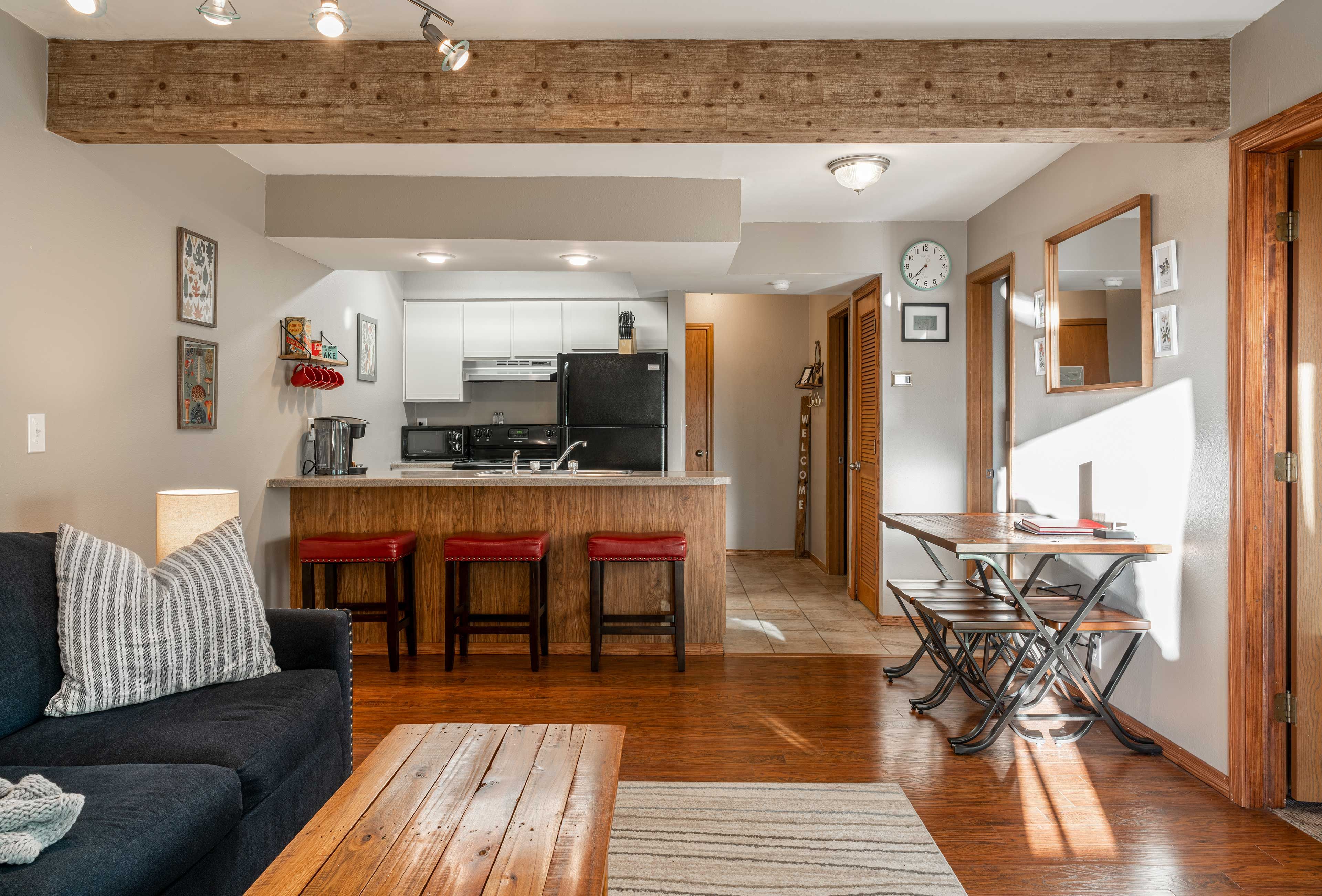 Living Room | Queen Sleeper Sofa