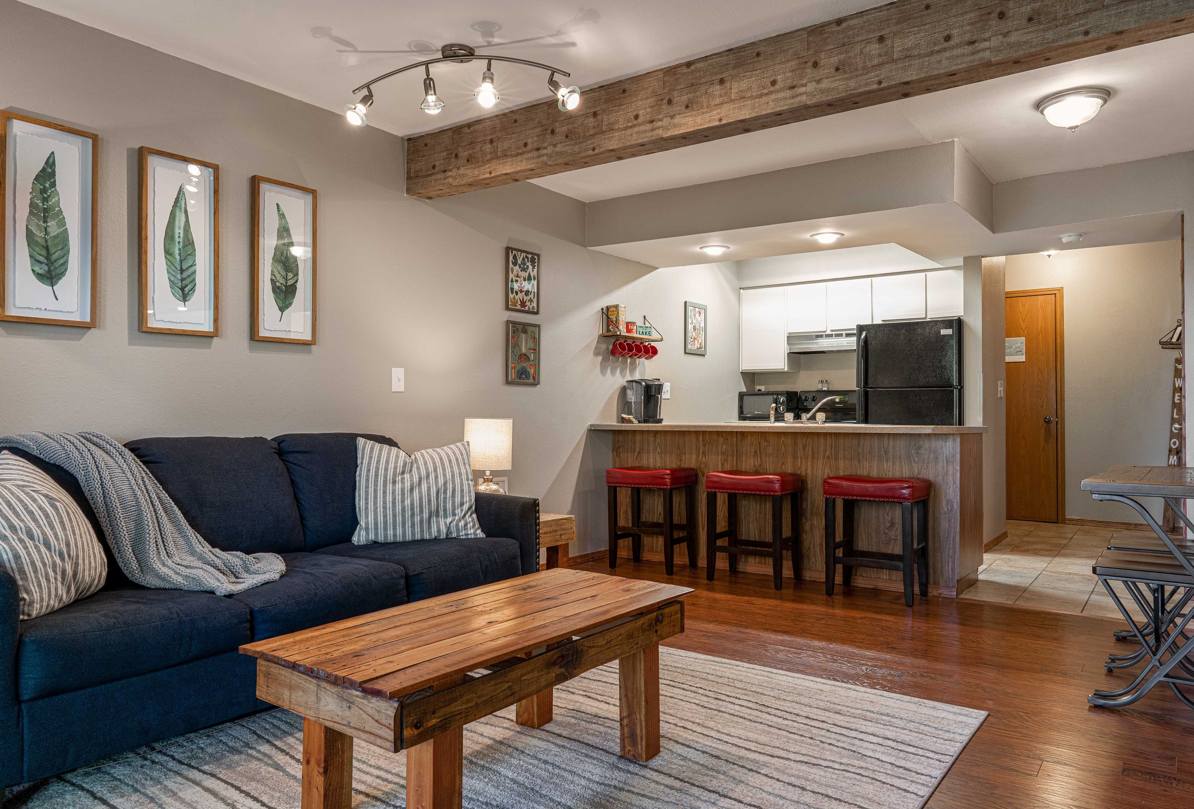Branson West Vacation Rental | Resort Condo | 2BR | 2BA | 900 Sq Ft