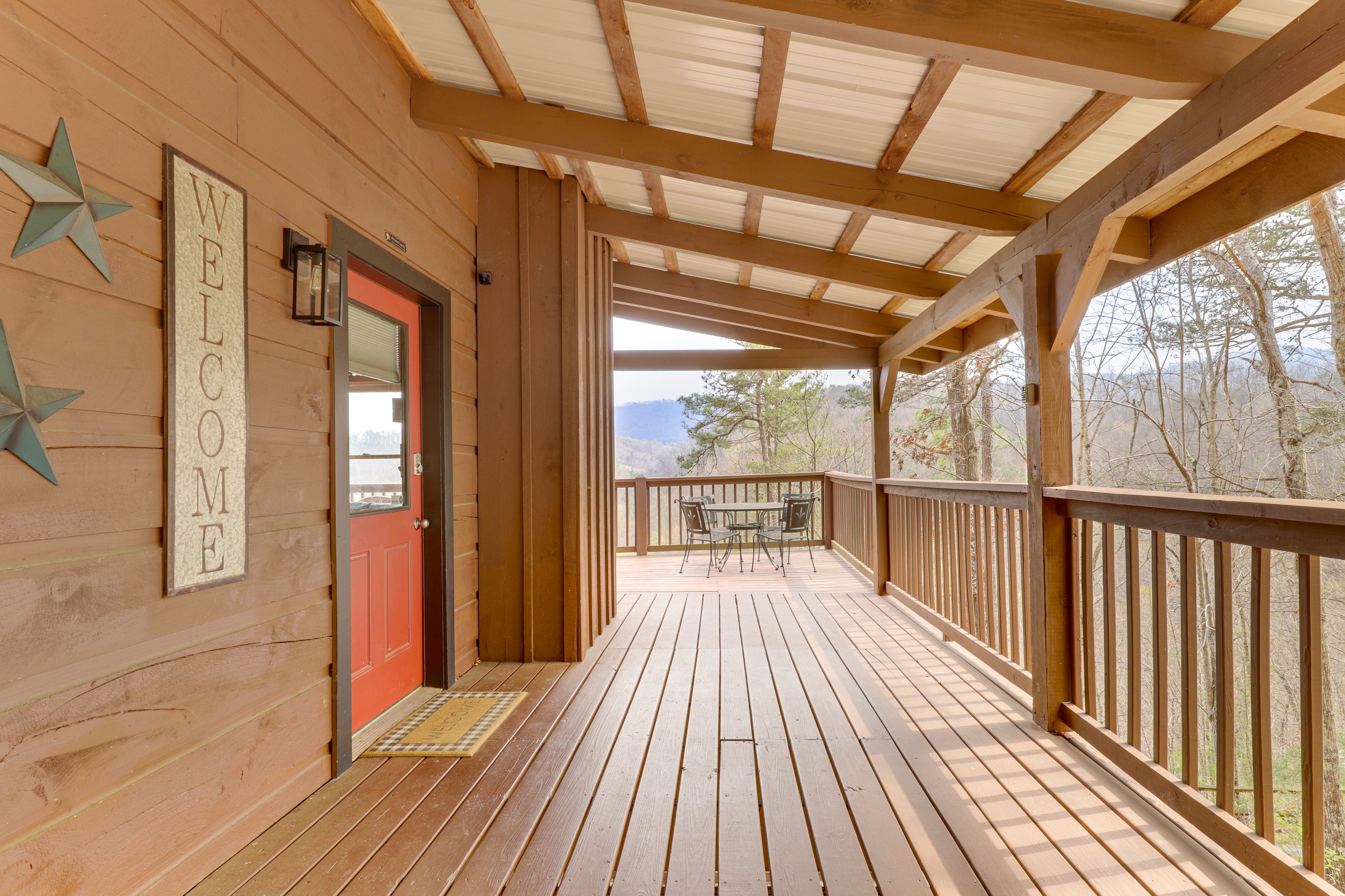 Front Entrance | Porch w/ Seating