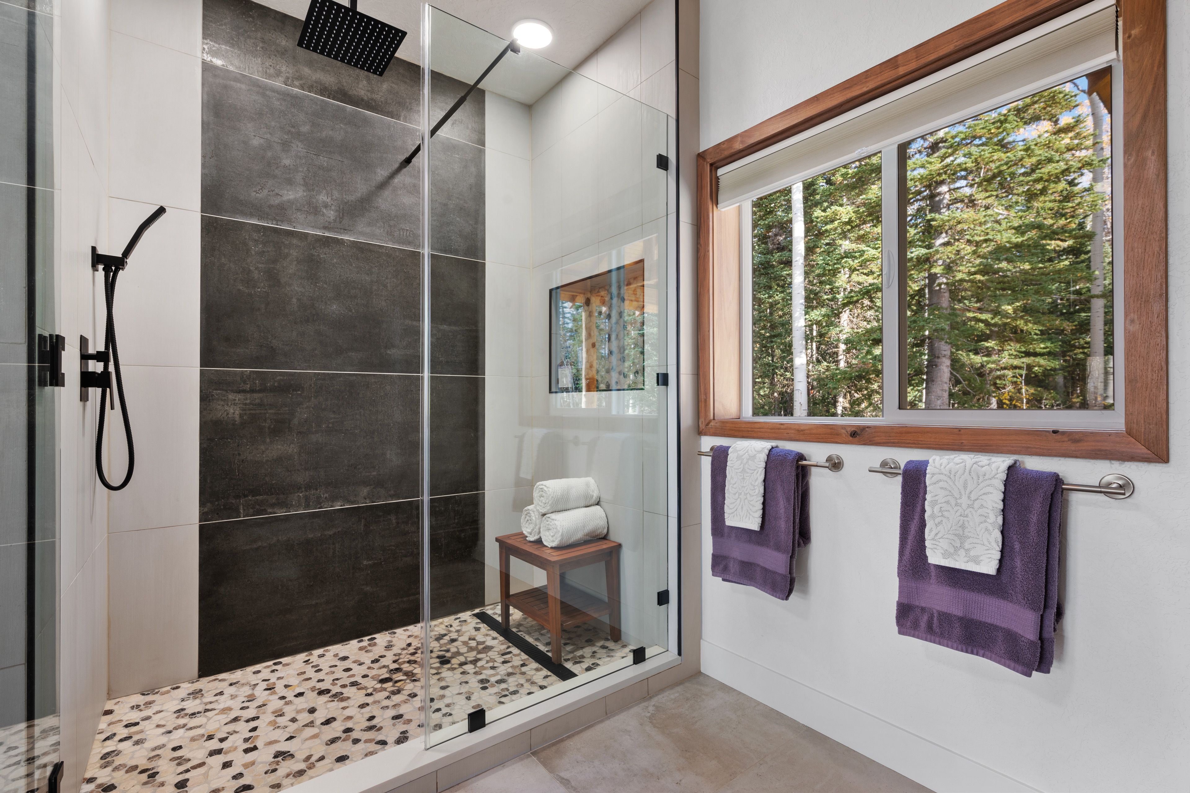 Full En-Suite Bathroom