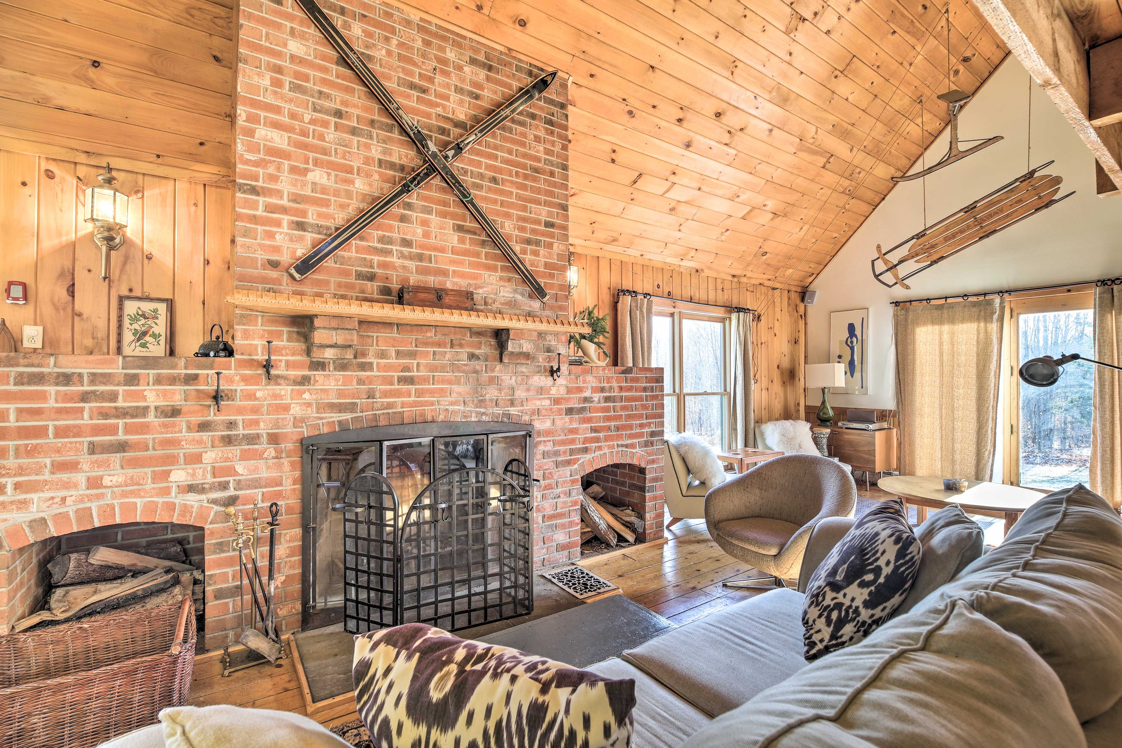 Montgomery Vacation Rental | 4BR | 1BA | 2,100 Sq Ft | Steps Required