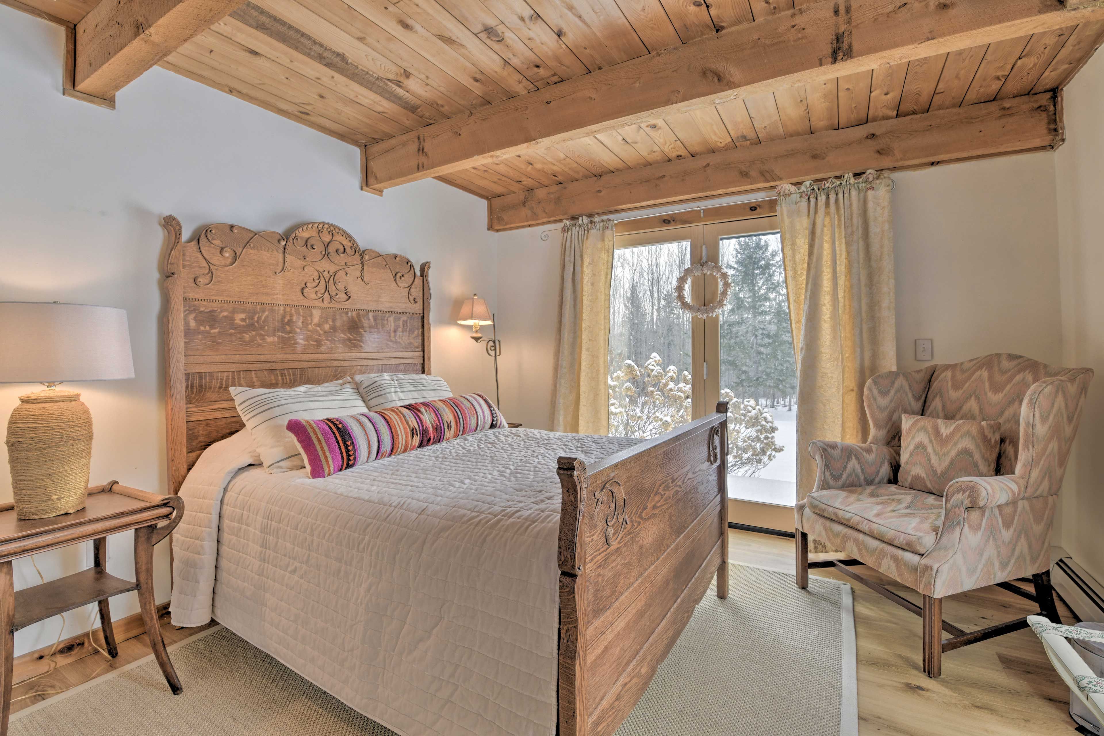 Bedroom 1 (Meadow Room) | Full Bed | Linens Provided