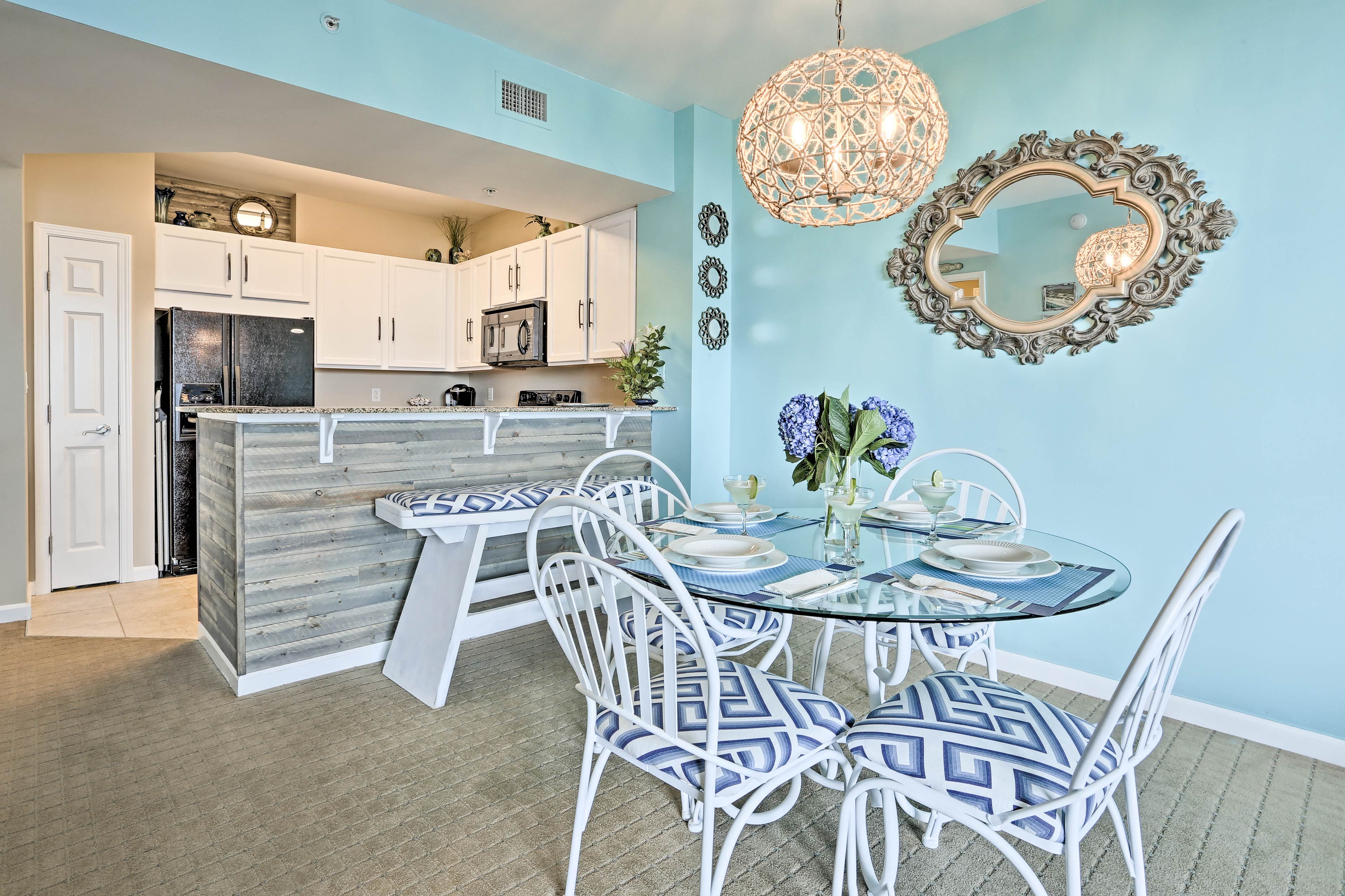 Set the dining table for 4 and enjoy a homemade meal!